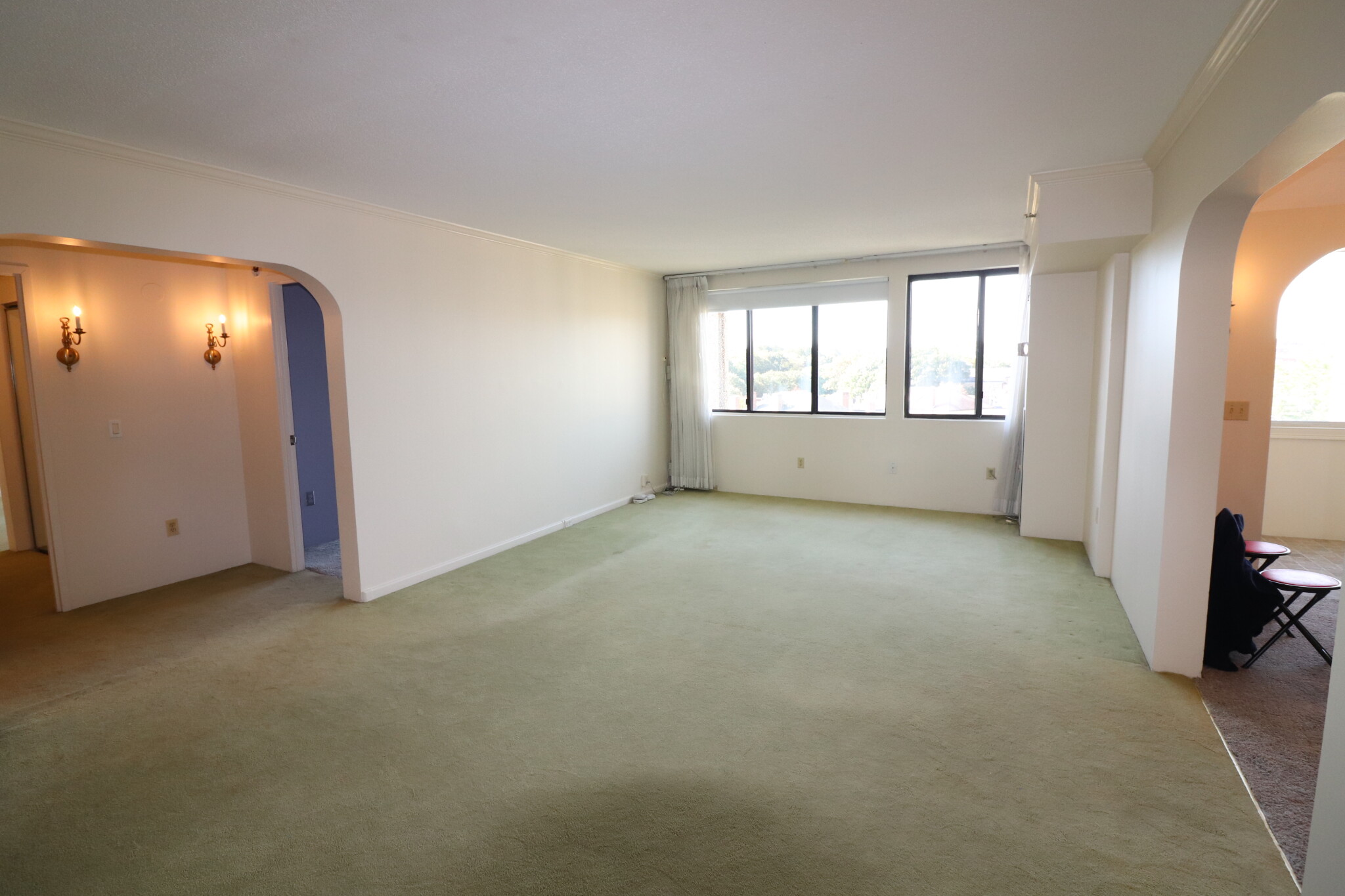 2 bed, 2 bath apartment for rent at 1731 Beacon St Unit 704, Washington Square — photo 7 of 23