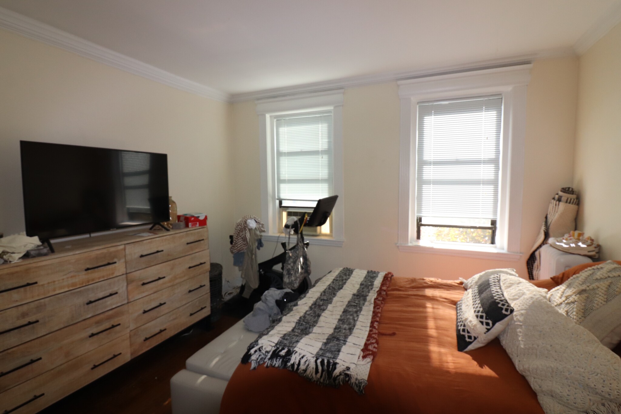 1959 Commonwealth Ave, Brighton