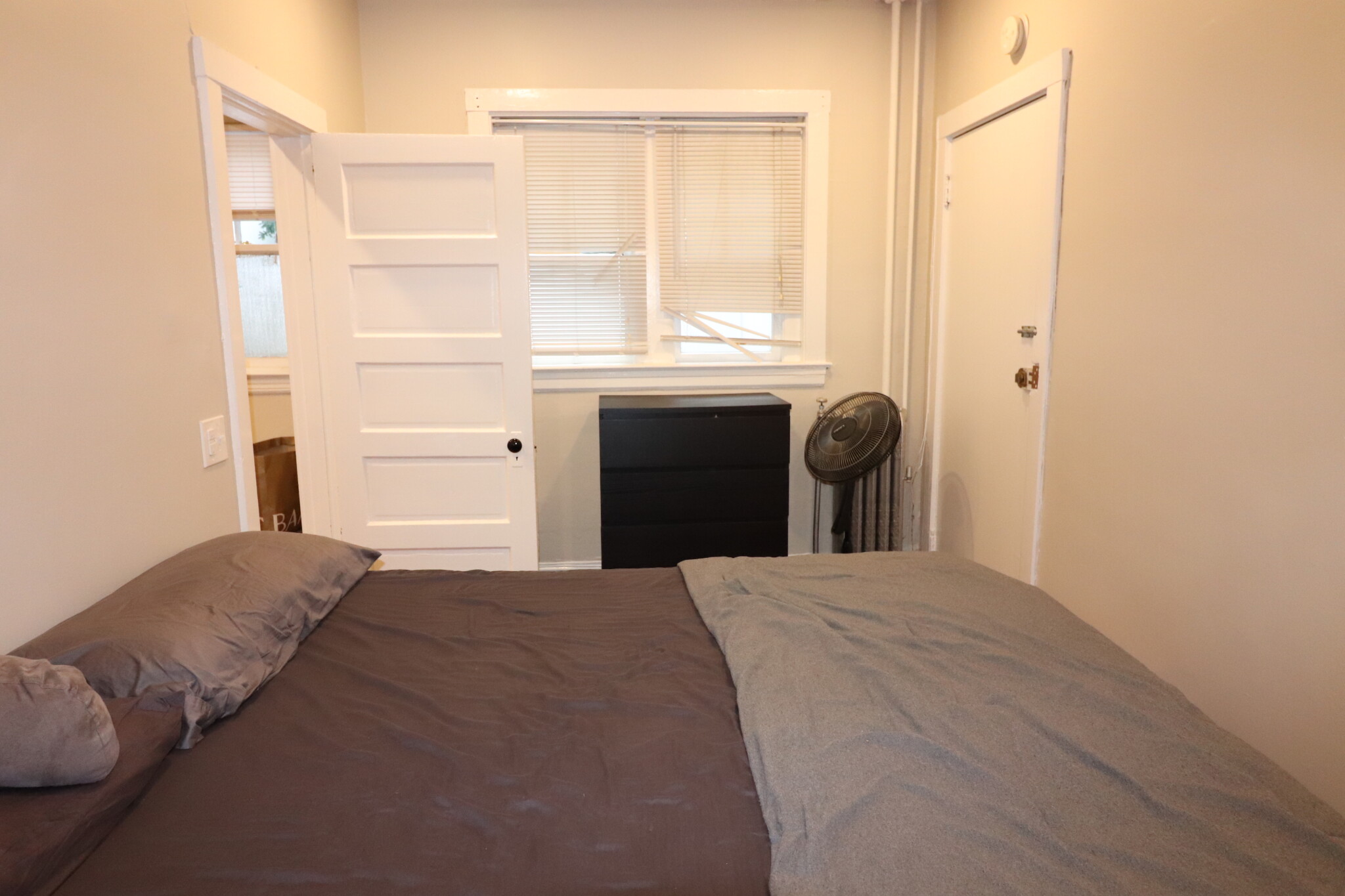 1 bed, 1 bath apartment for rent at 176 Winthrop Rd Unit 7, Washington Square — photo 6 of 7