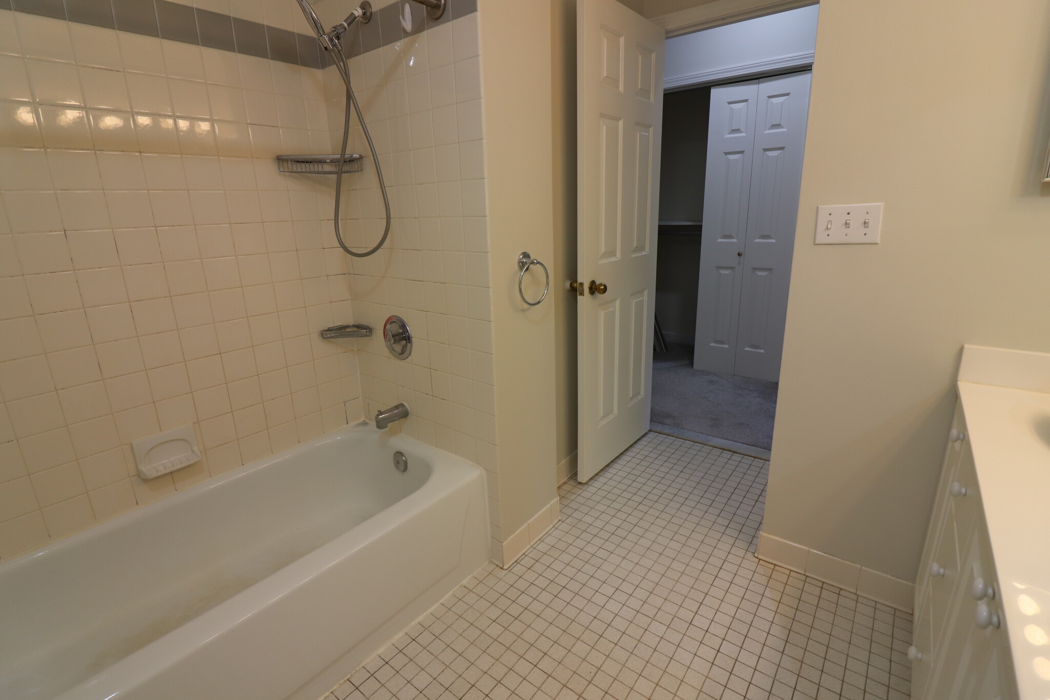 2 bed, 2 bath apartment for rent at 60 Glen Rd Unit T-12, Brookline — photo 19 of 43