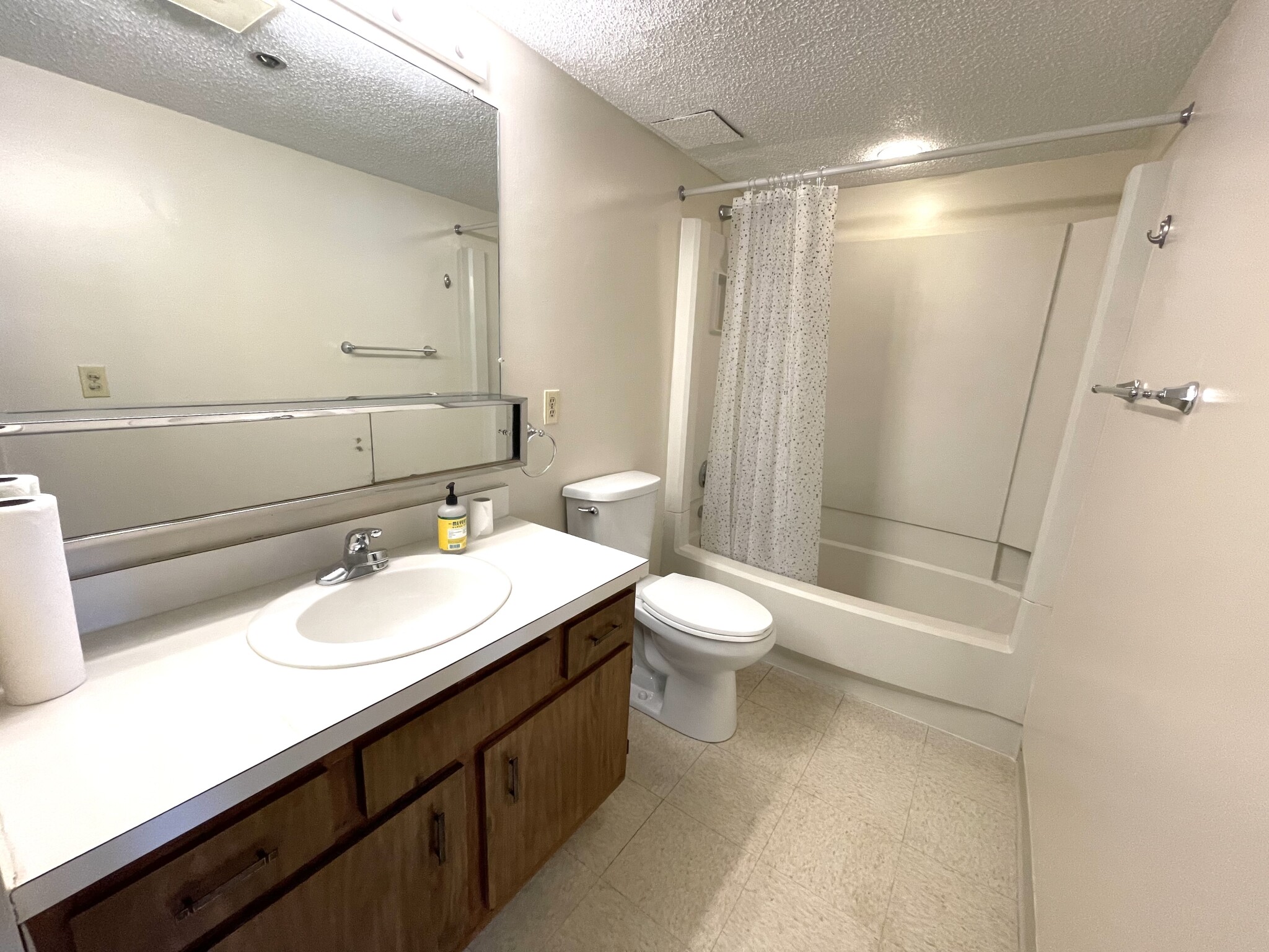 2 bed, 2 bath apartment for rent at 1731 Beacon St Unit 704, Washington Square — photo 2 of 23