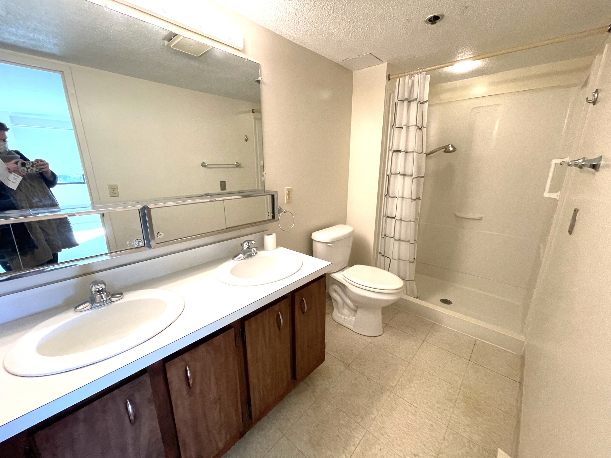 2 bed, 2 bath apartment for rent at 1731 Beacon St Unit 704, Washington Square — photo 5 of 23