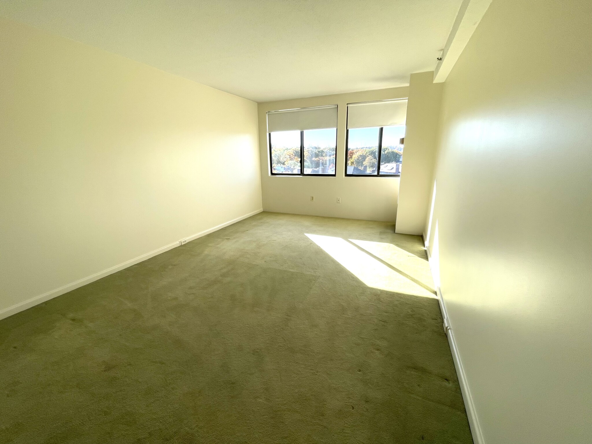 2 bed, 2 bath apartment for rent at 1731 Beacon St Unit 704, Washington Square — photo 3 of 23