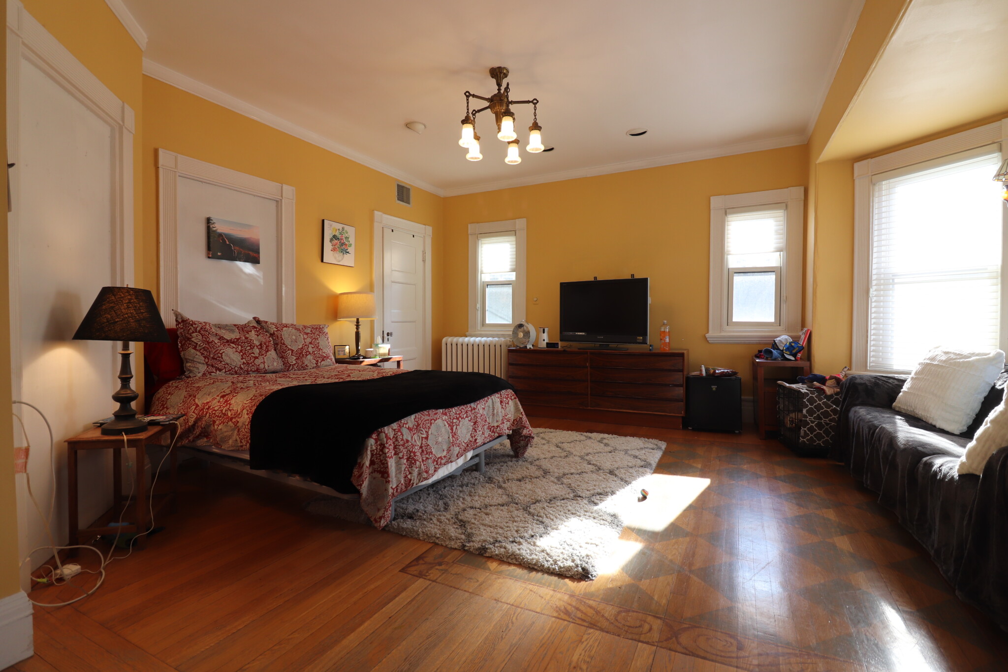 Studio bed, 1 bath apartment for rent at 135 Saint Paul St Unit 3, Coolidge Corner