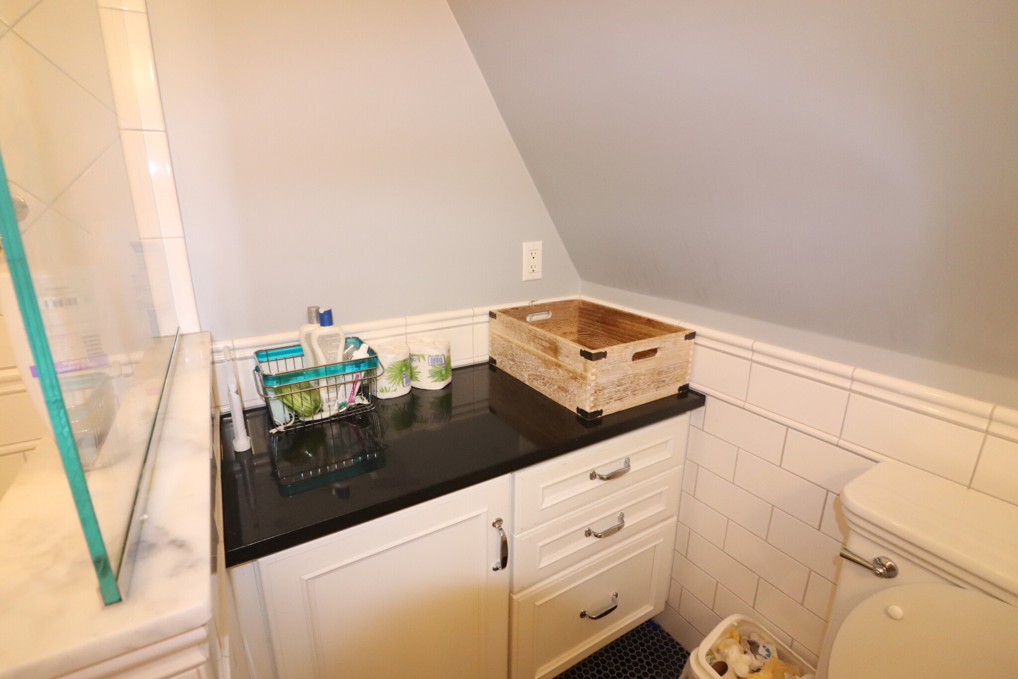 Studio bed, 1 bath apartment for rent at 135 Saint Paul St Unit 5, Coolidge Corner — photo 6 of 7
