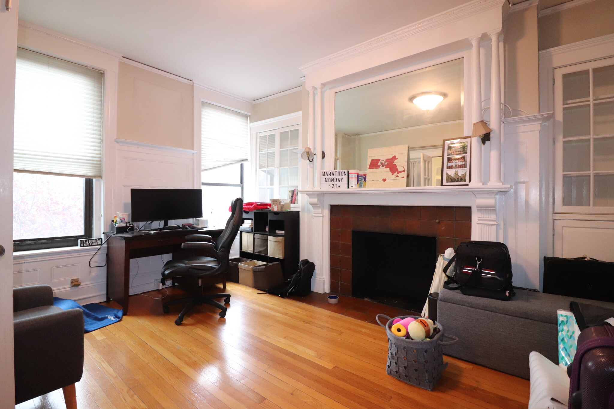 4 bed, 2 bath apartment for rent at 1038 Beacon St Unit 303, Brookline — photo 8 of 15