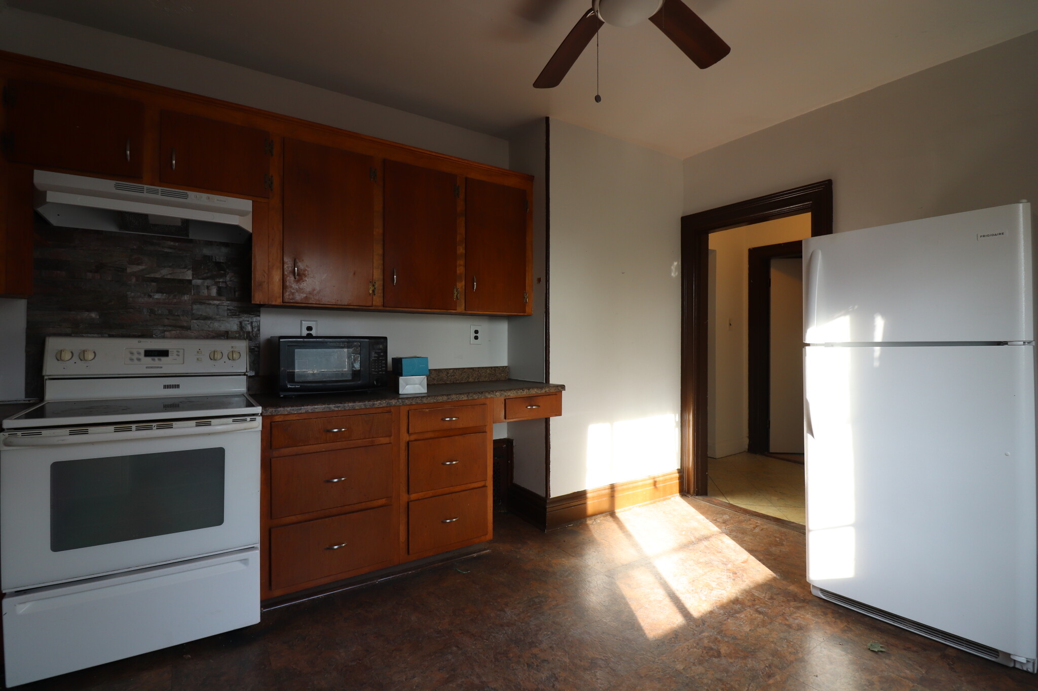 3 bed, 1 bath apartment for rent at 85 Naples Rd Unit 2, Coolidge Corner — photo 4 of 17