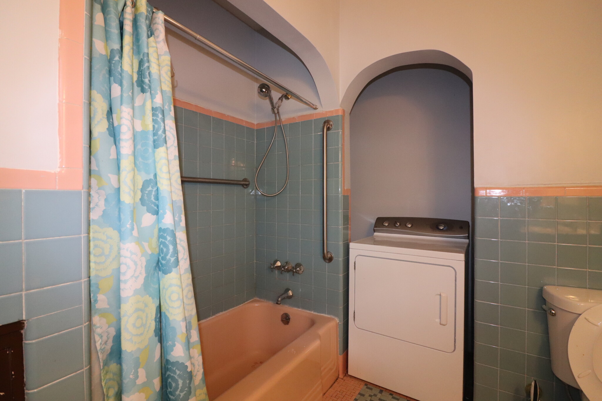3 bed, 1 bath apartment for rent at 85 Naples Rd Unit 2, Coolidge Corner — photo 6 of 17
