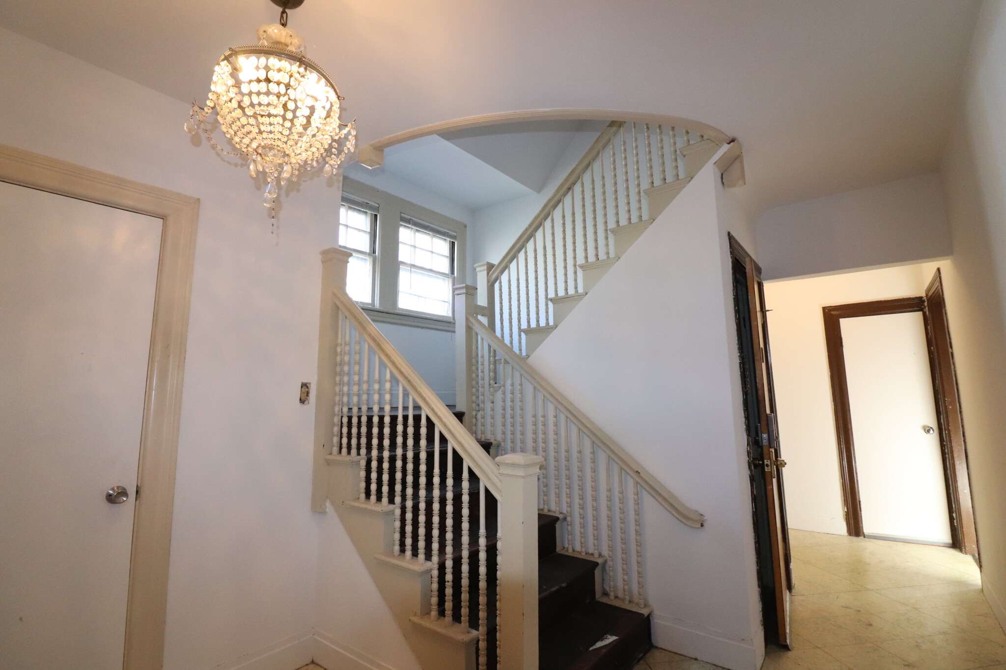3 bed, 1 bath apartment for rent at 85 Naples Rd Unit 2, Coolidge Corner — photo 12 of 17