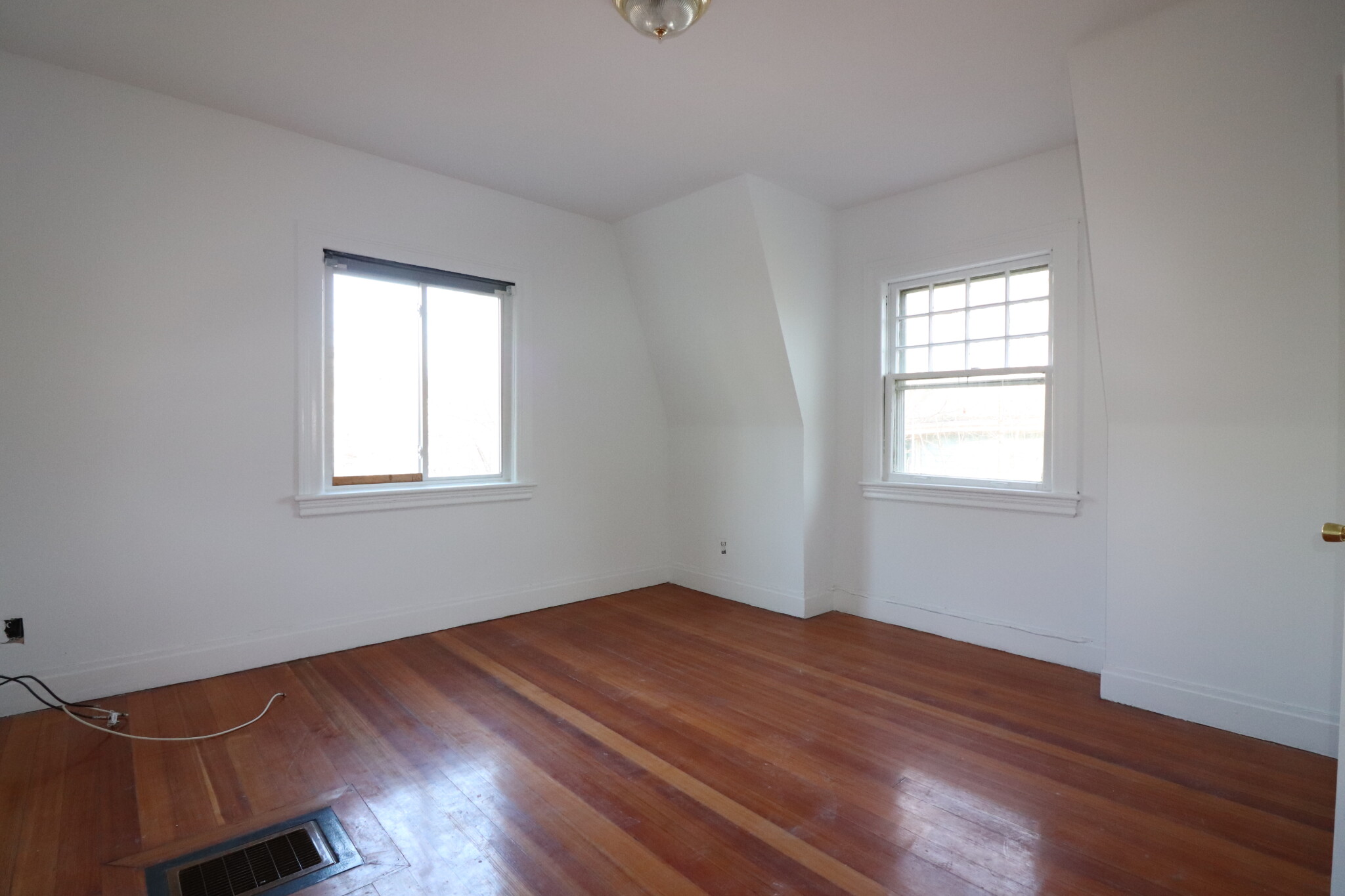 3 bed, 1 bath apartment for rent at 85 Naples Rd Unit 2, Coolidge Corner — photo 10 of 17