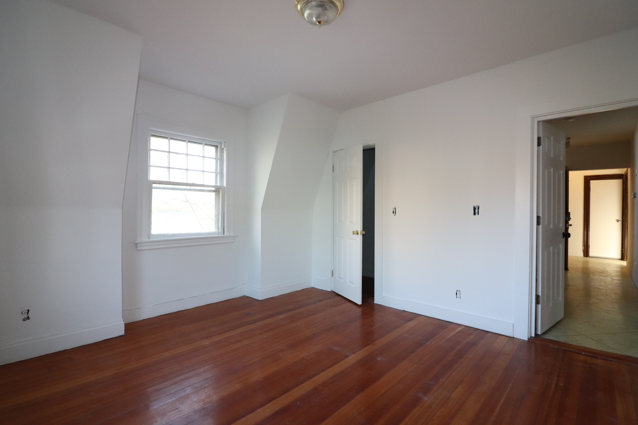 3 bed, 1 bath apartment for rent at 85 Naples Rd Unit 2, Coolidge Corner — photo 11 of 17