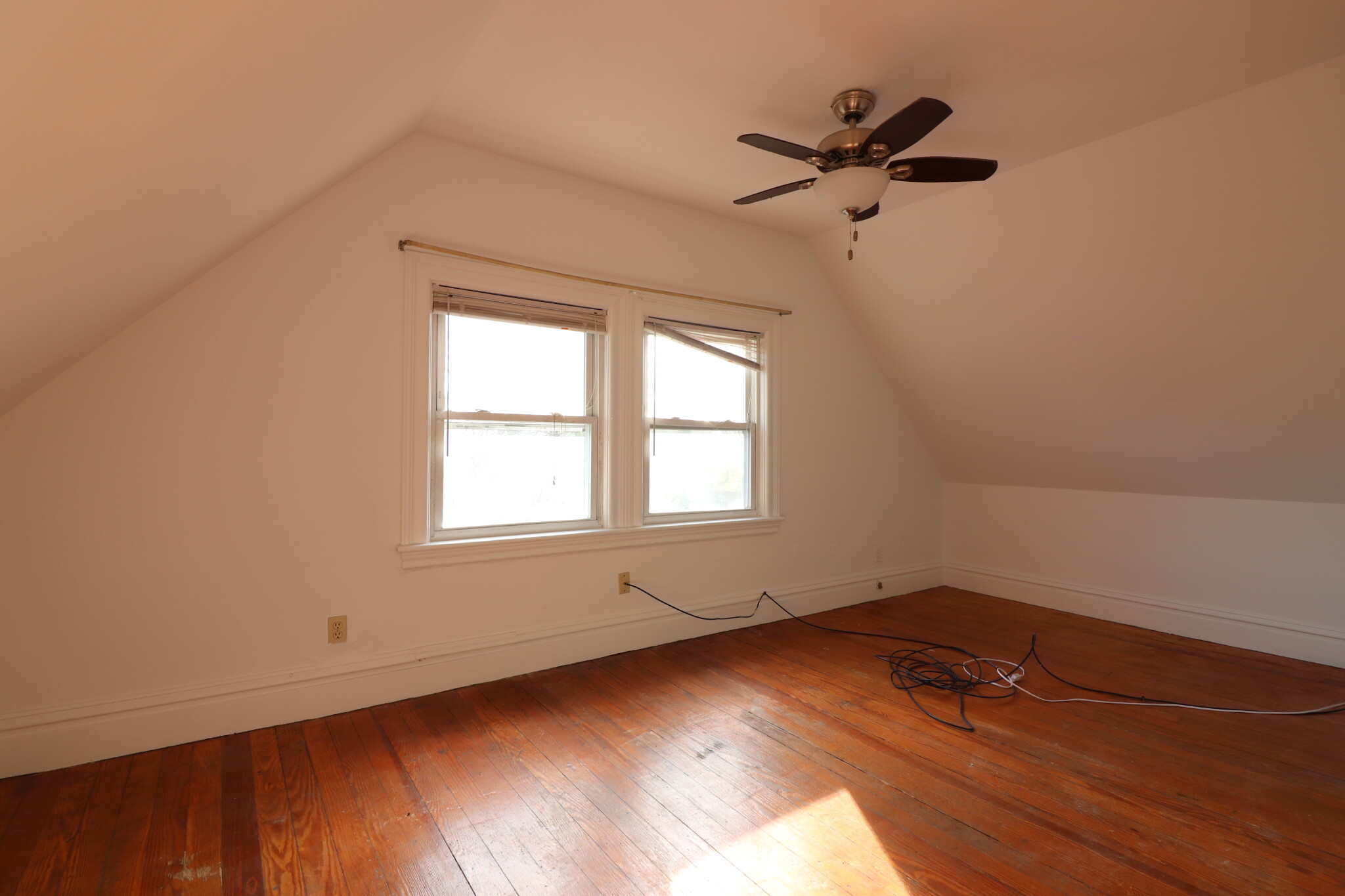 3 bed, 1 bath apartment for rent at 85 Naples Rd Unit 2, Coolidge Corner — photo 13 of 17