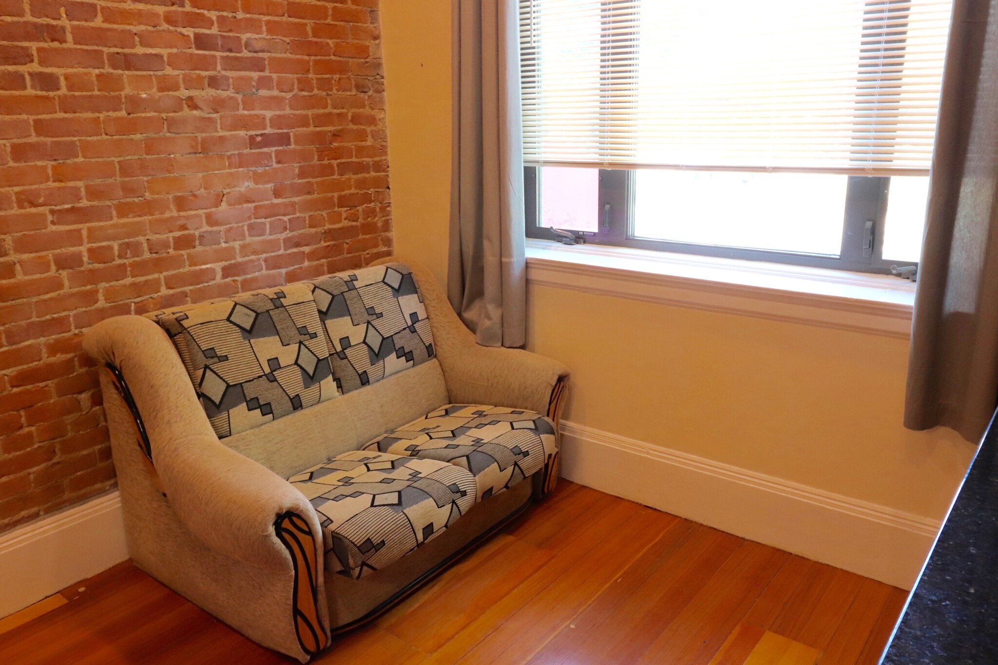 1689 Beacon St, Washington Square