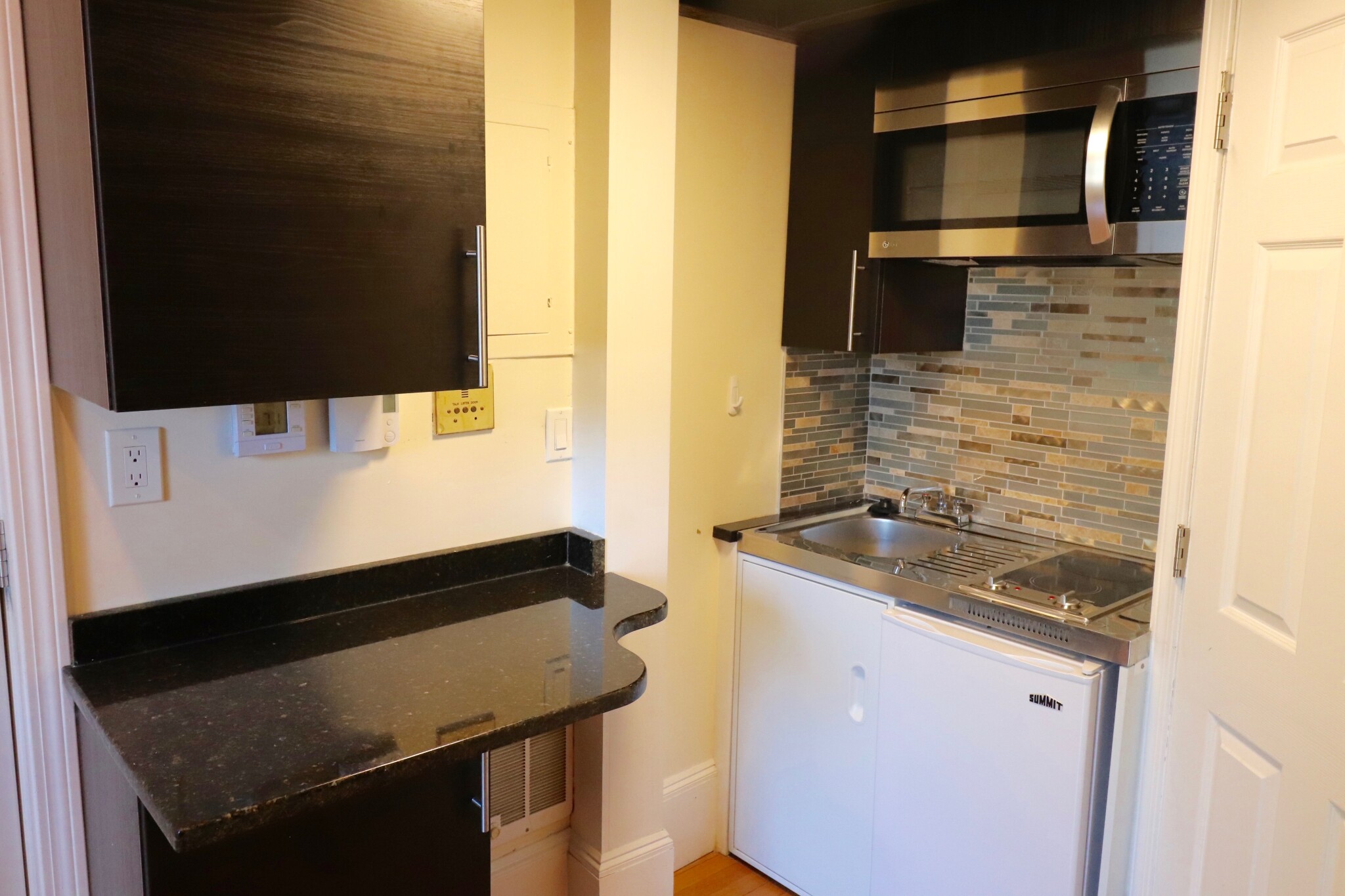 1689 Beacon St, Washington Square