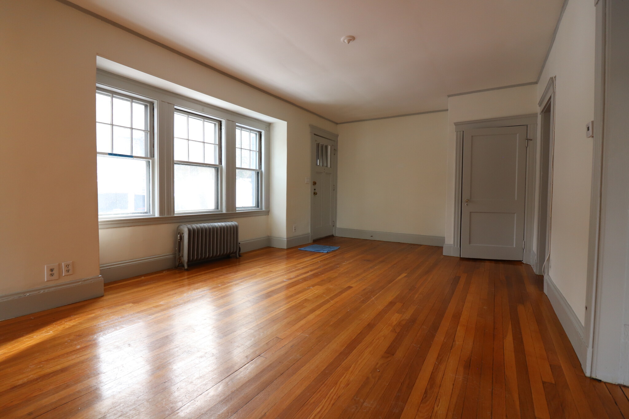 2 bed, 1 bath apartment for rent at 148 University Rd Unit 1, Brookline — photo 3 of 23