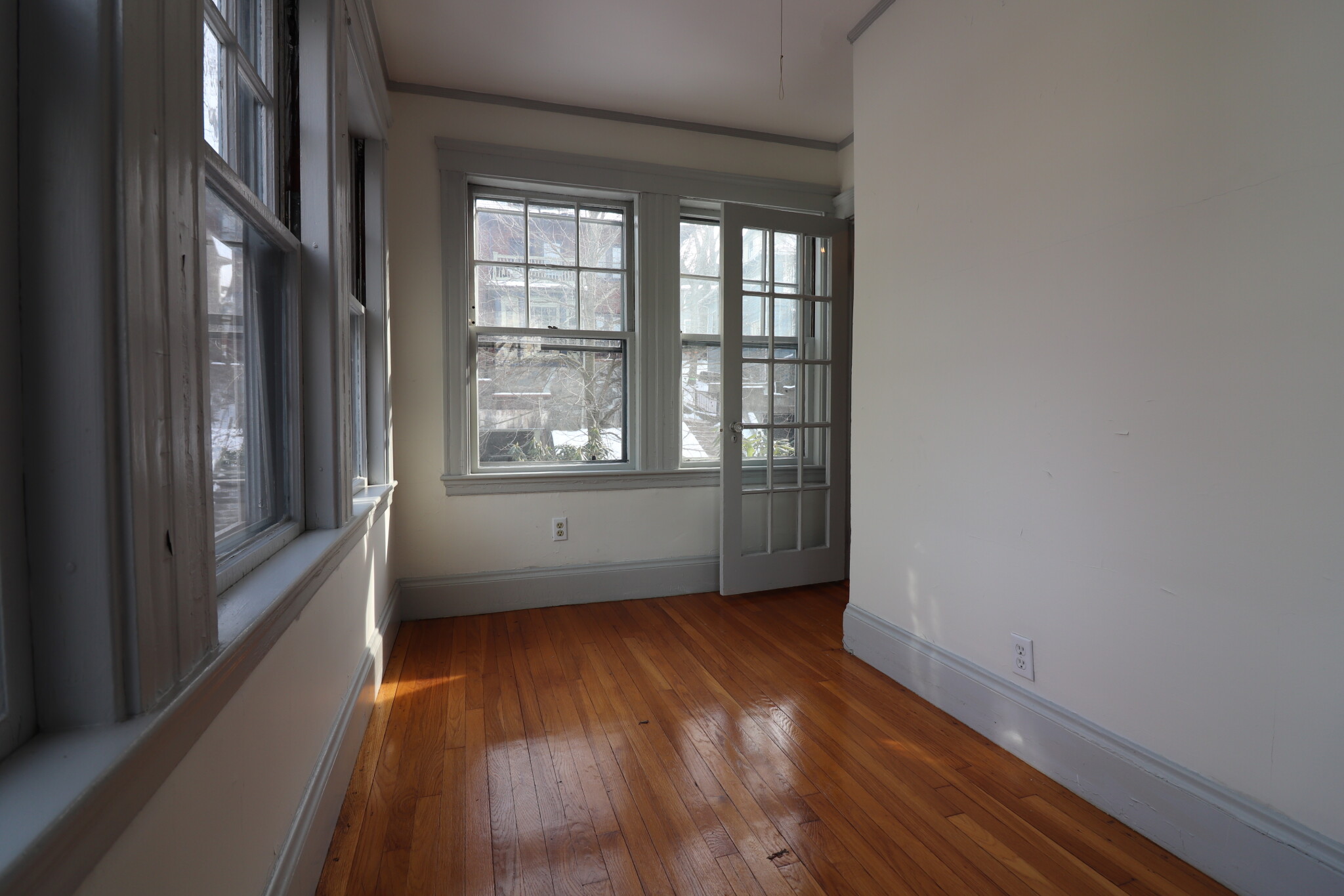 2 bed, 1 bath apartment for rent at 148 University Rd Unit 1, Brookline — photo 4 of 23