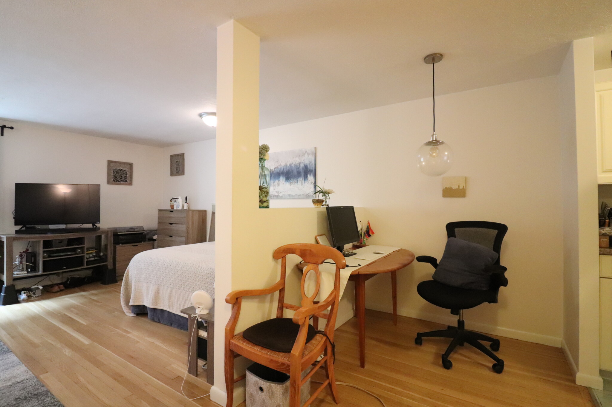 205 Kent St, Longwood