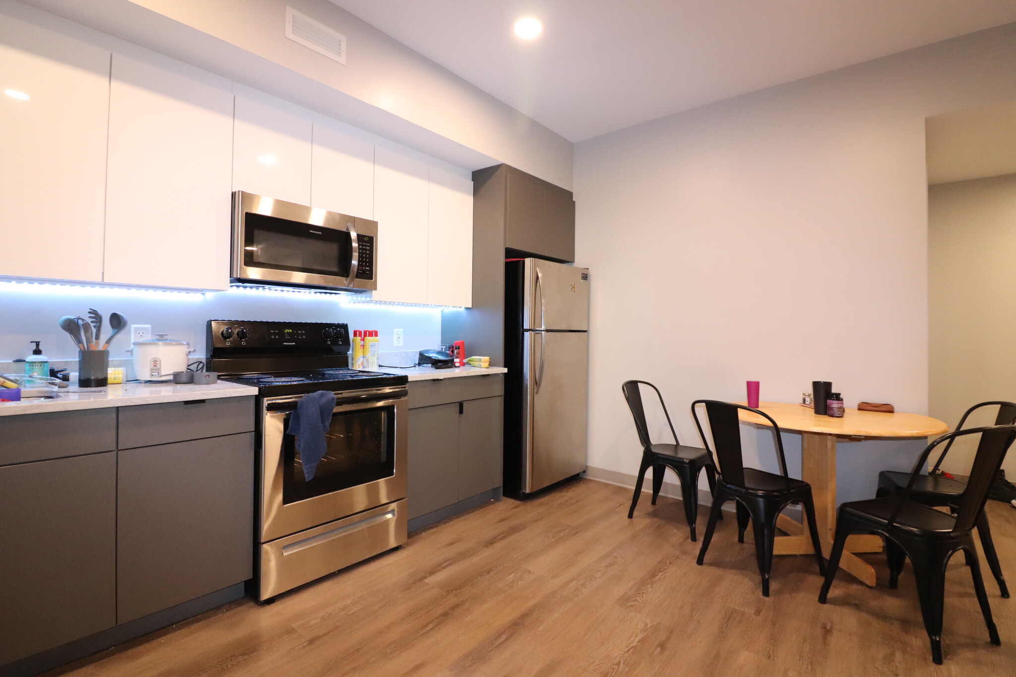 100 Hemenway St, Fenway