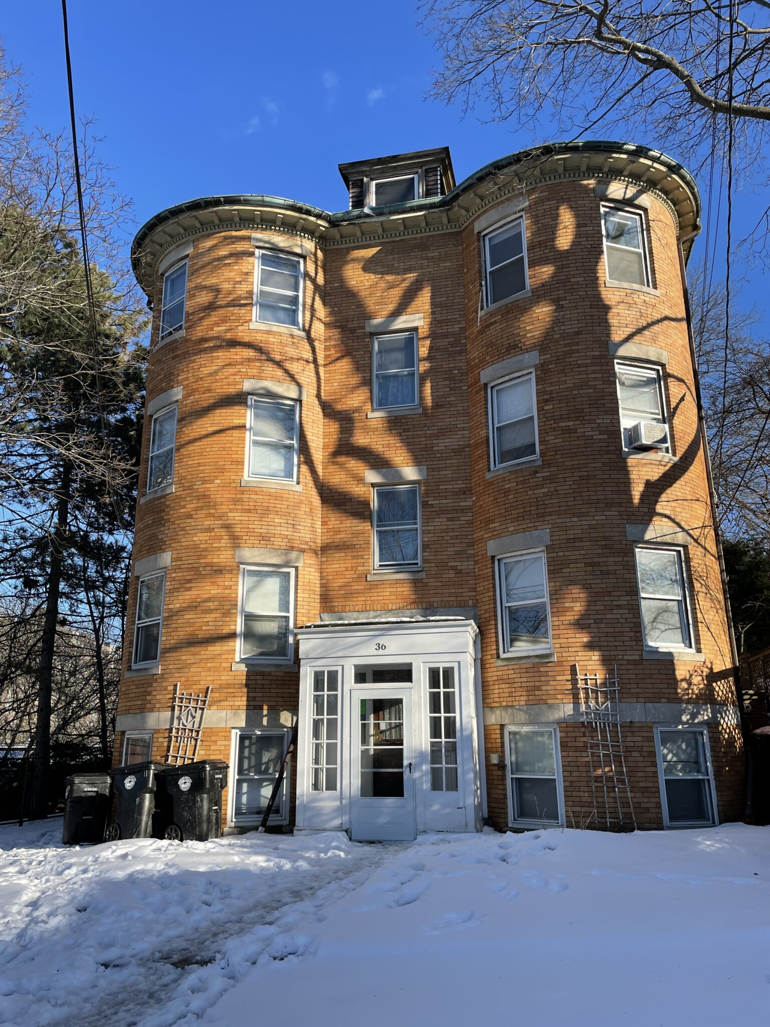 36 High St, Brookline Village