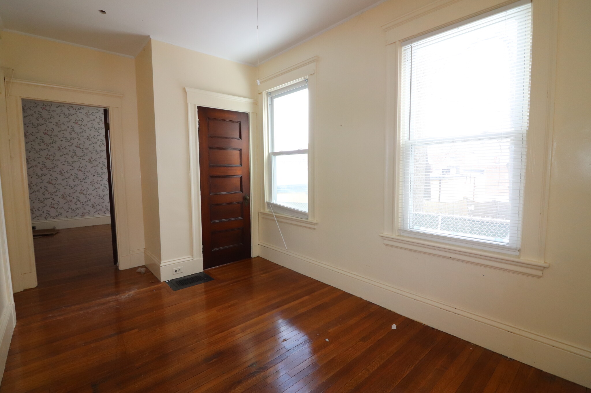 582 Cambridge St, Allston