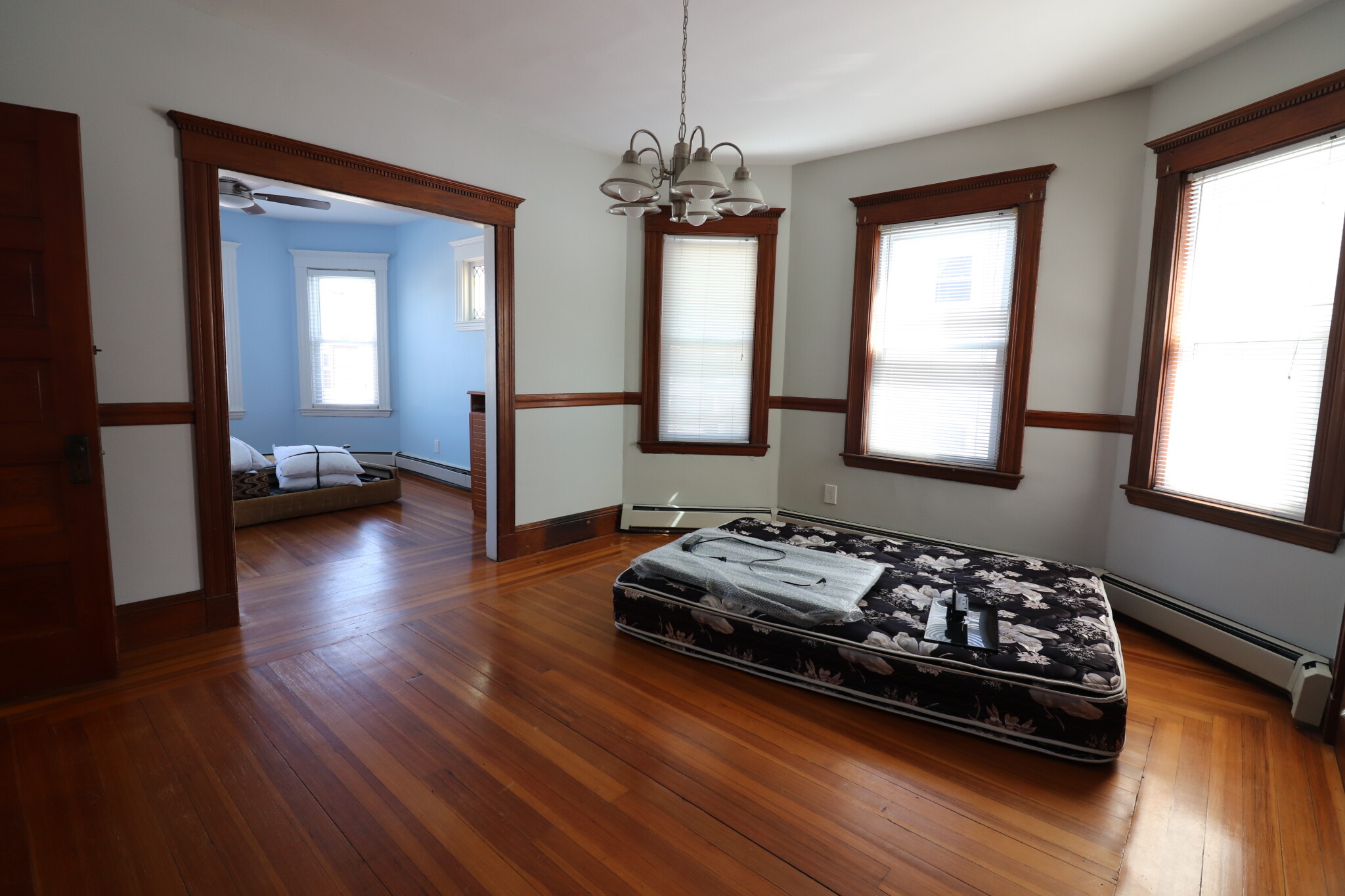 3 bed, 1 bath apartment for rent at 19 Mapleton St Unit 2, Brighton — photo 7 of 33