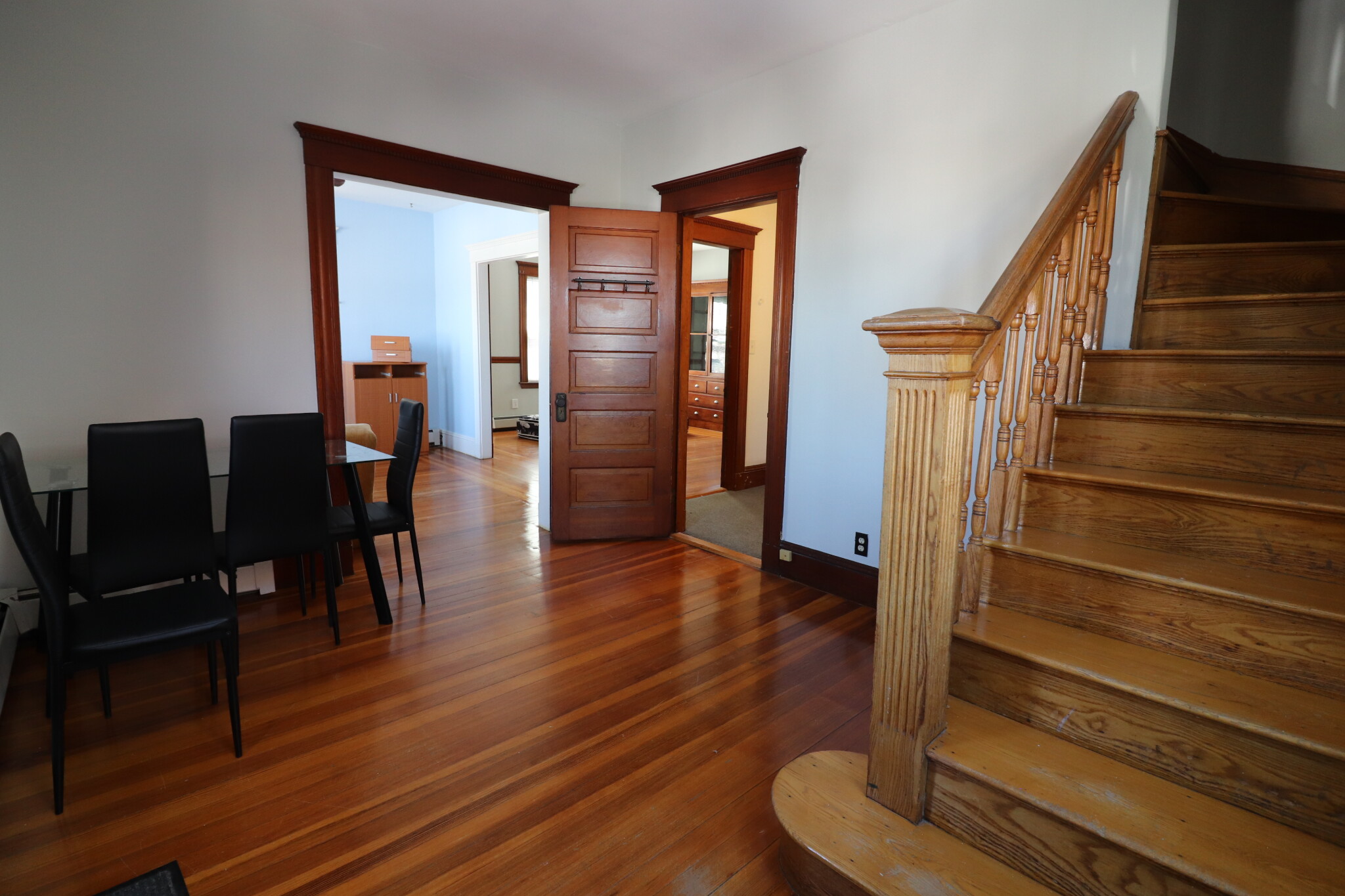 3 bed, 1 bath apartment for rent at 19 Mapleton St Unit 2, Brighton — photo 3 of 33