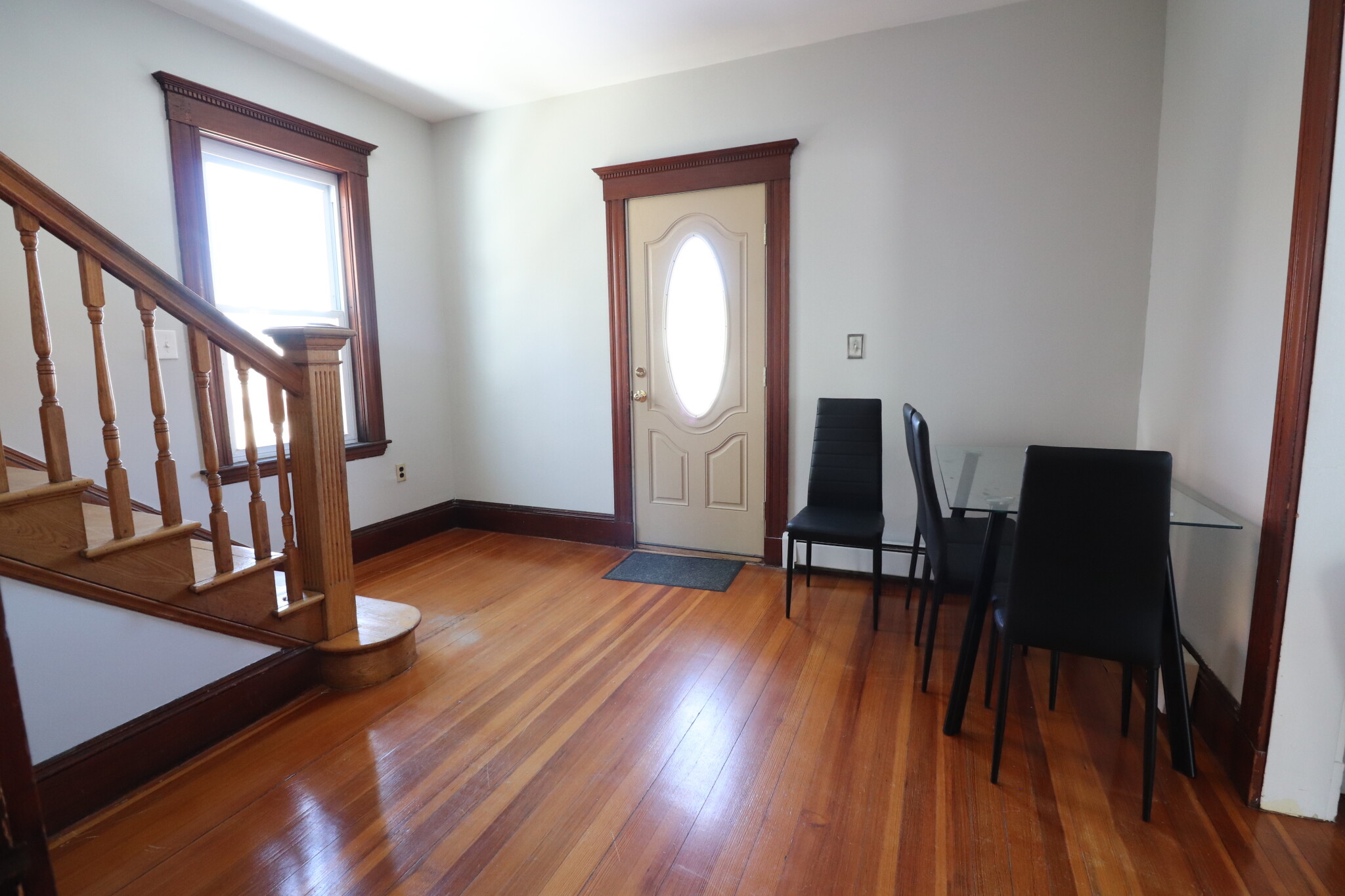 3 bed, 1 bath apartment for rent at 19 Mapleton St Unit 2, Brighton — photo 2 of 33