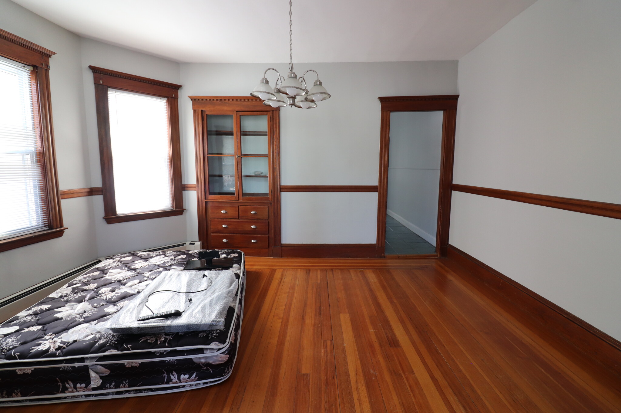 3 bed, 1 bath apartment for rent at 19 Mapleton St Unit 2, Brighton — photo 6 of 33