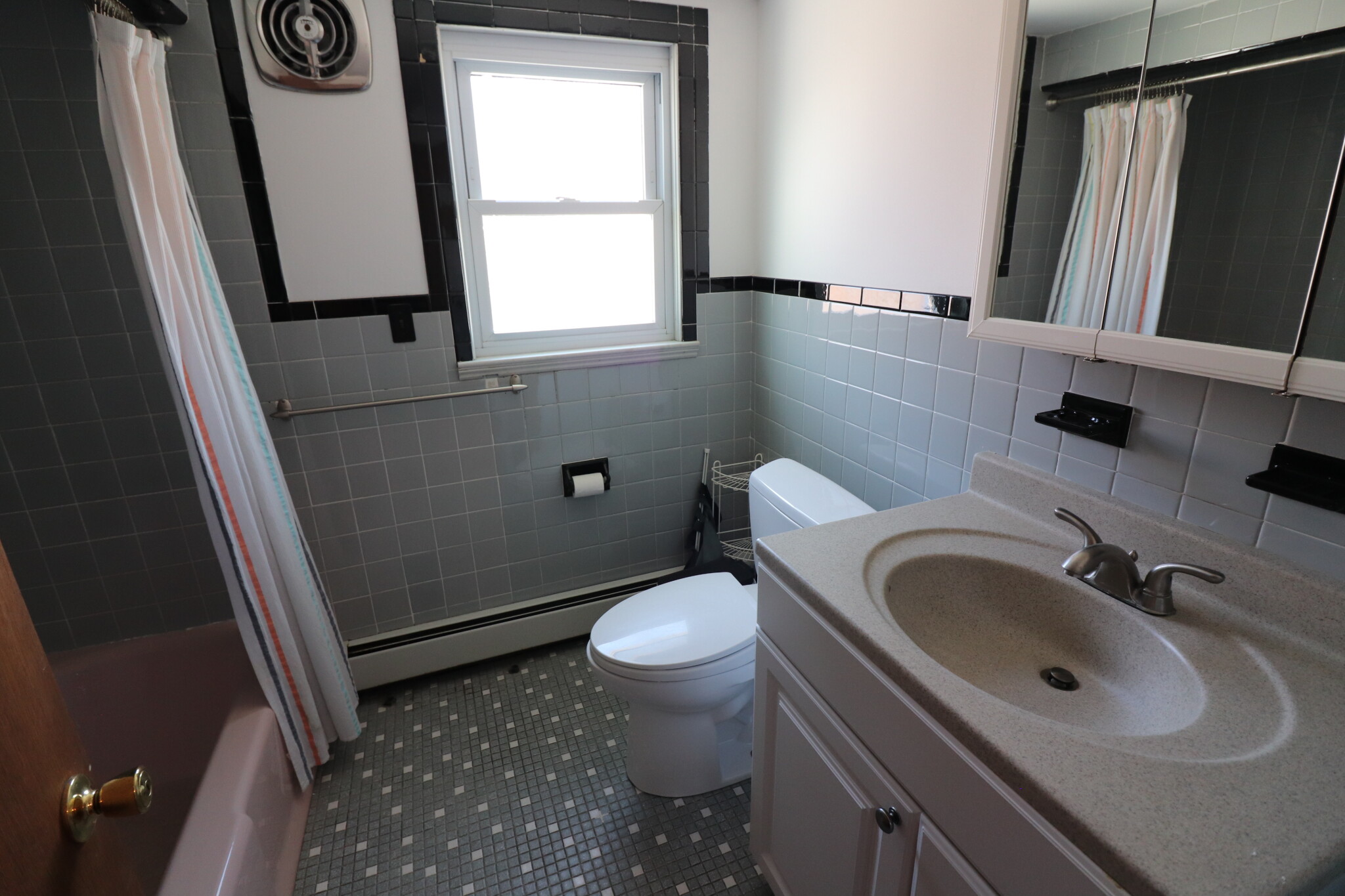 3 bed, 1 bath apartment for rent at 19 Mapleton St Unit 2, Brighton — photo 16 of 33