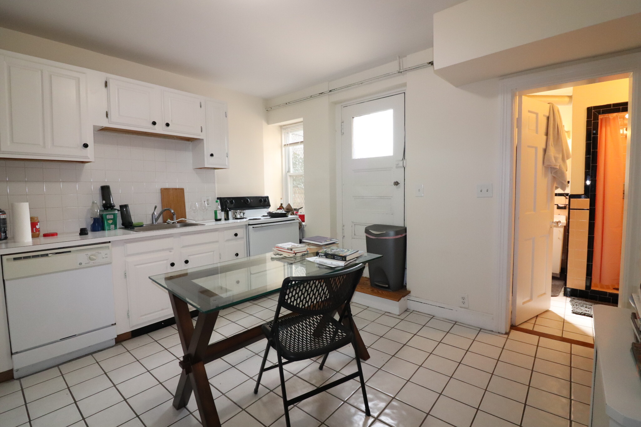 1569 Beacon St, Washington Square