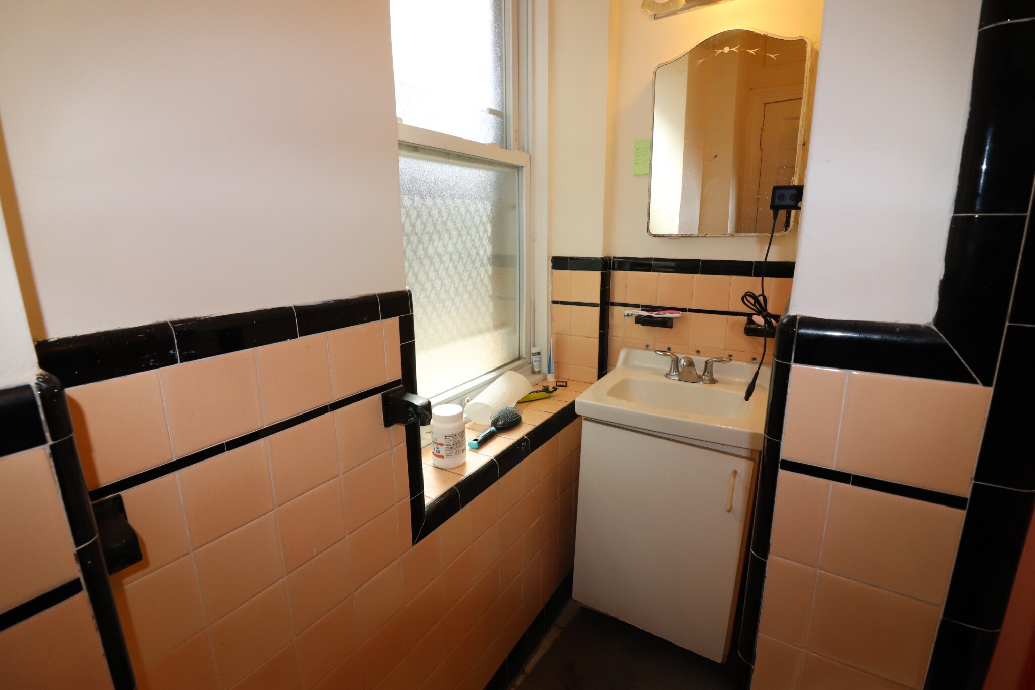 1569 Beacon St, Washington Square