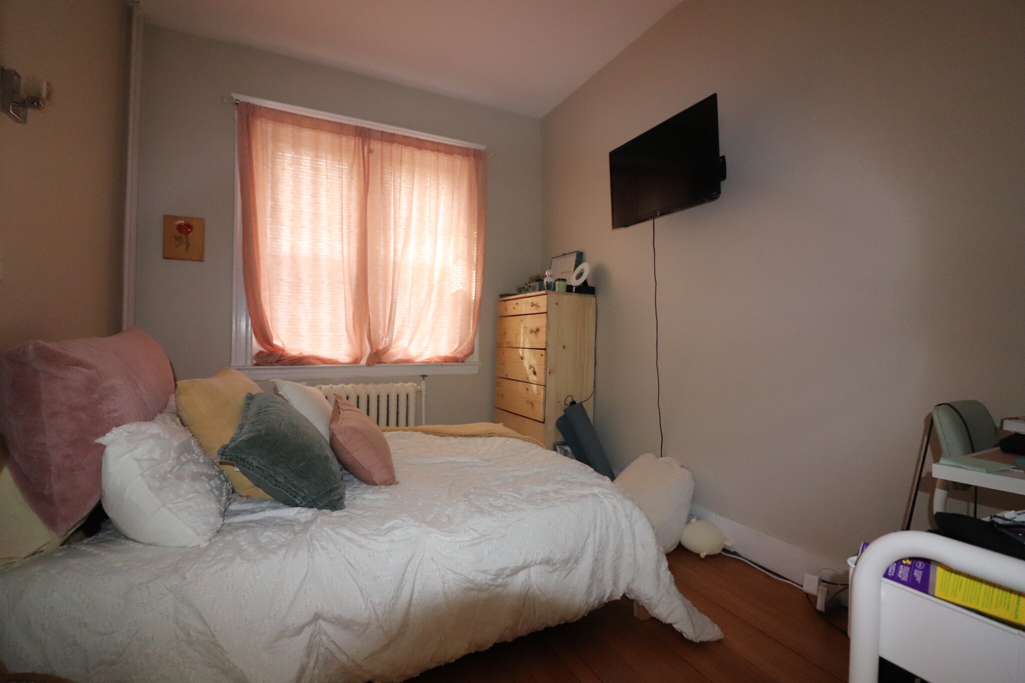 174 Winthrop Rd, Washington Square