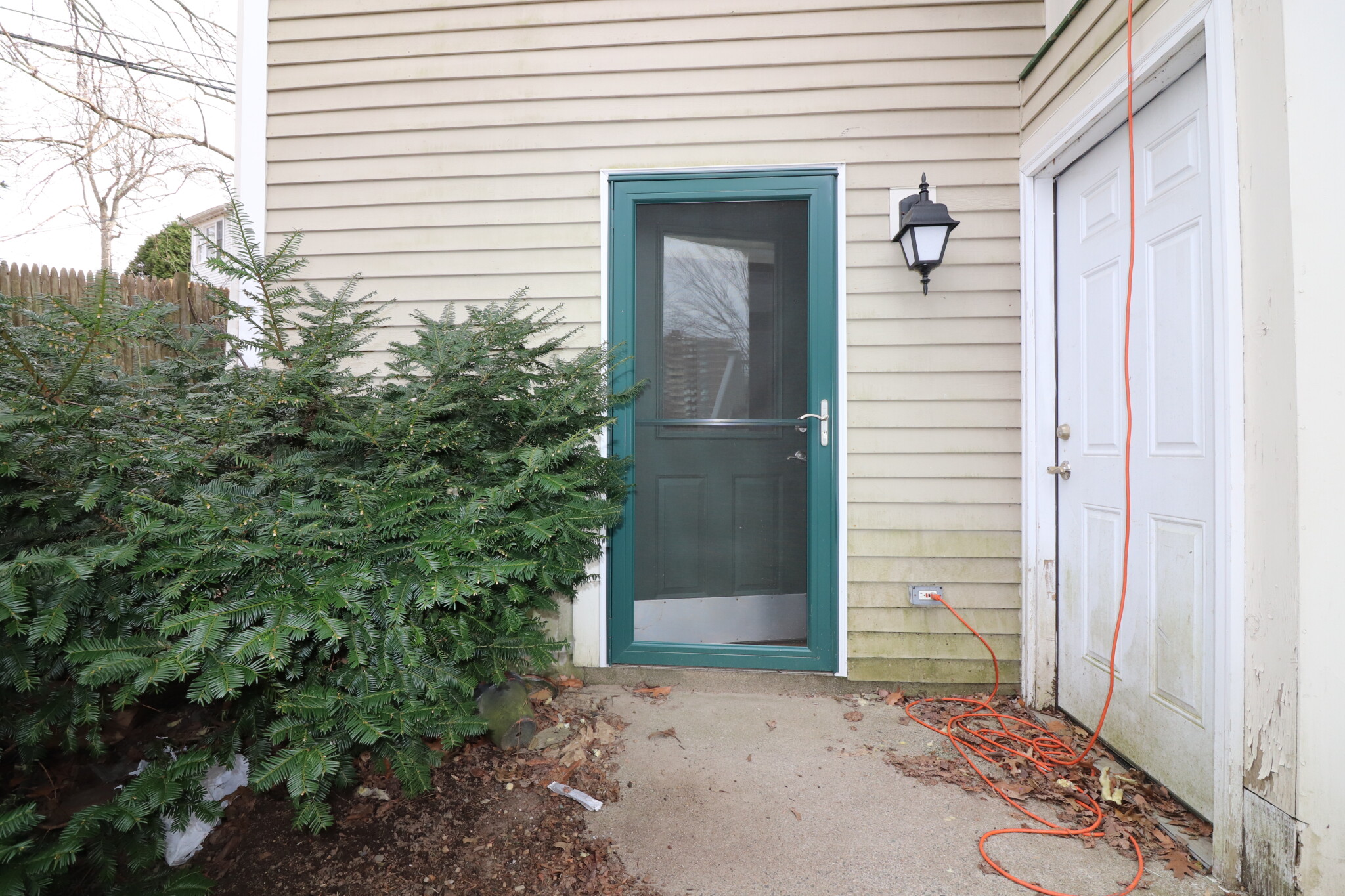 27 Winthrop Rd, Washington Square