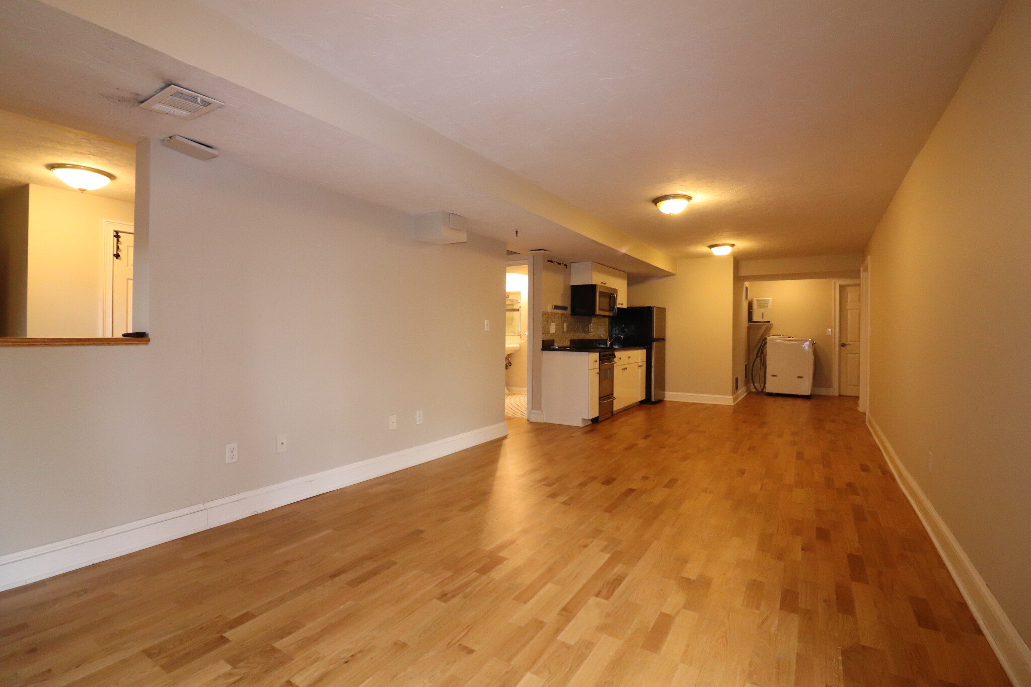 27 Winthrop Rd, Washington Square