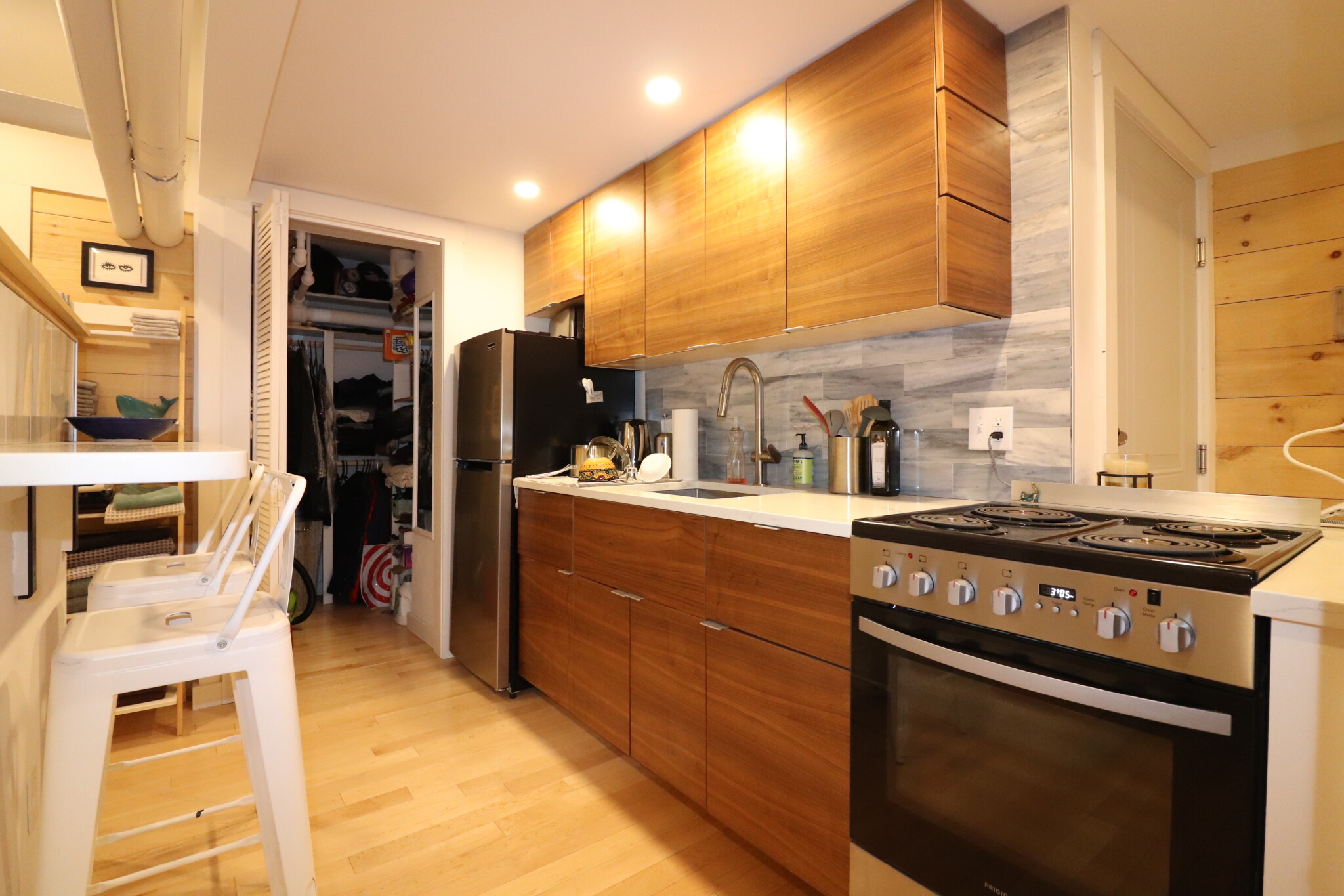 174 Winthrop Rd, Washington Square