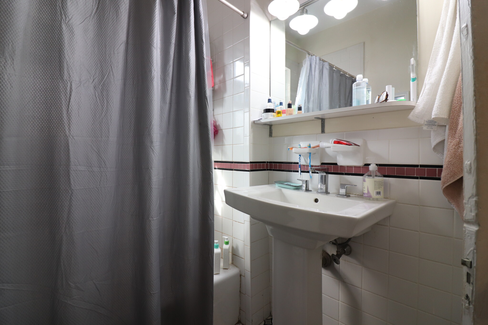 176 Winthrop Rd, Washington Square