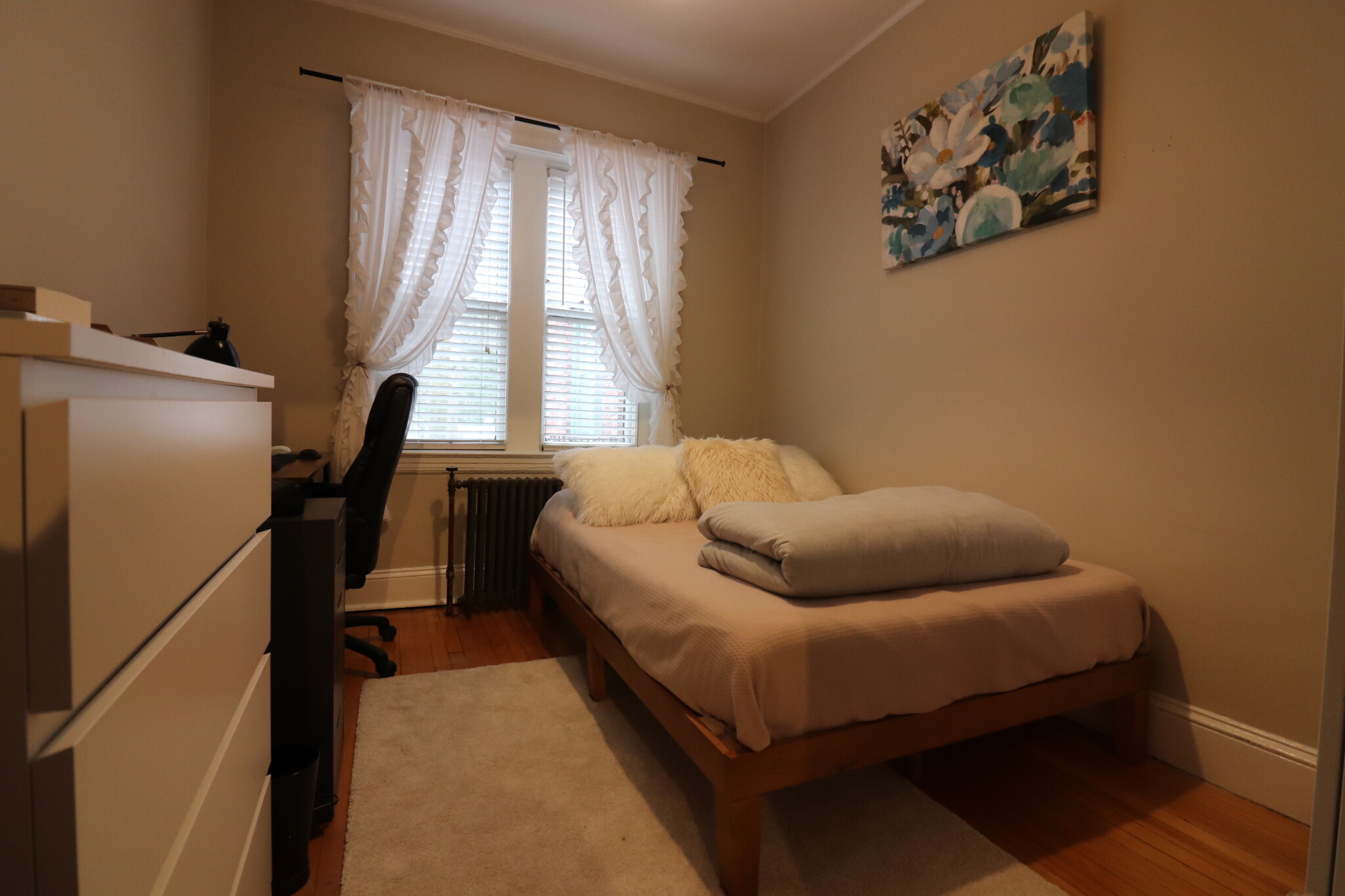 174 Winthrop Rd, Washington Square