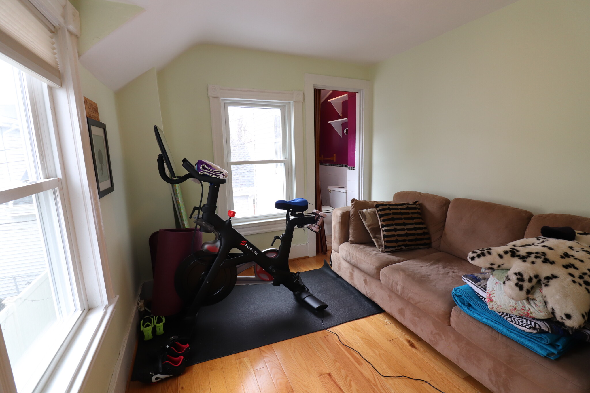 16 Waldo Ter, Brighton