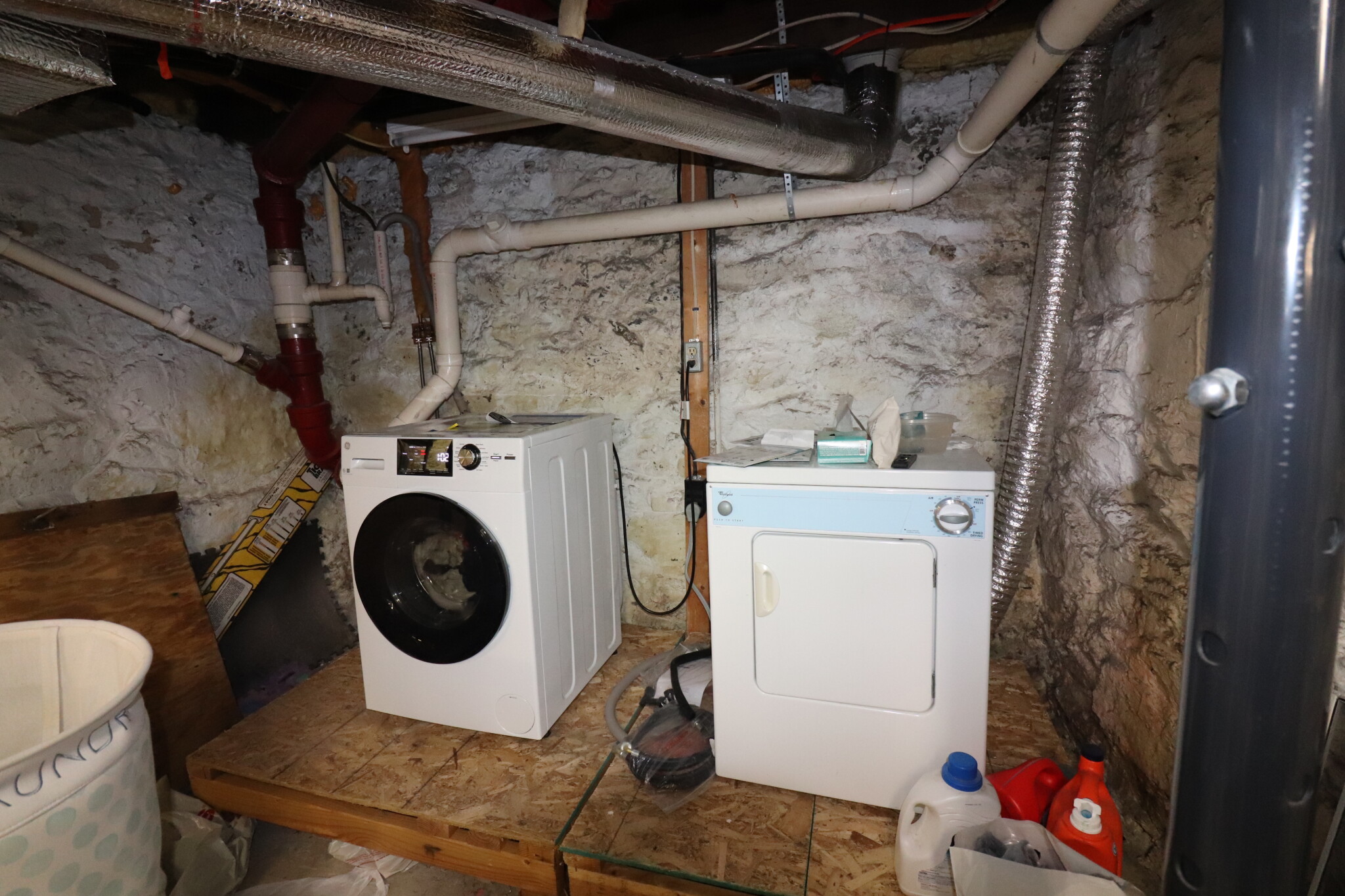 16 Waldo Ter, Brighton