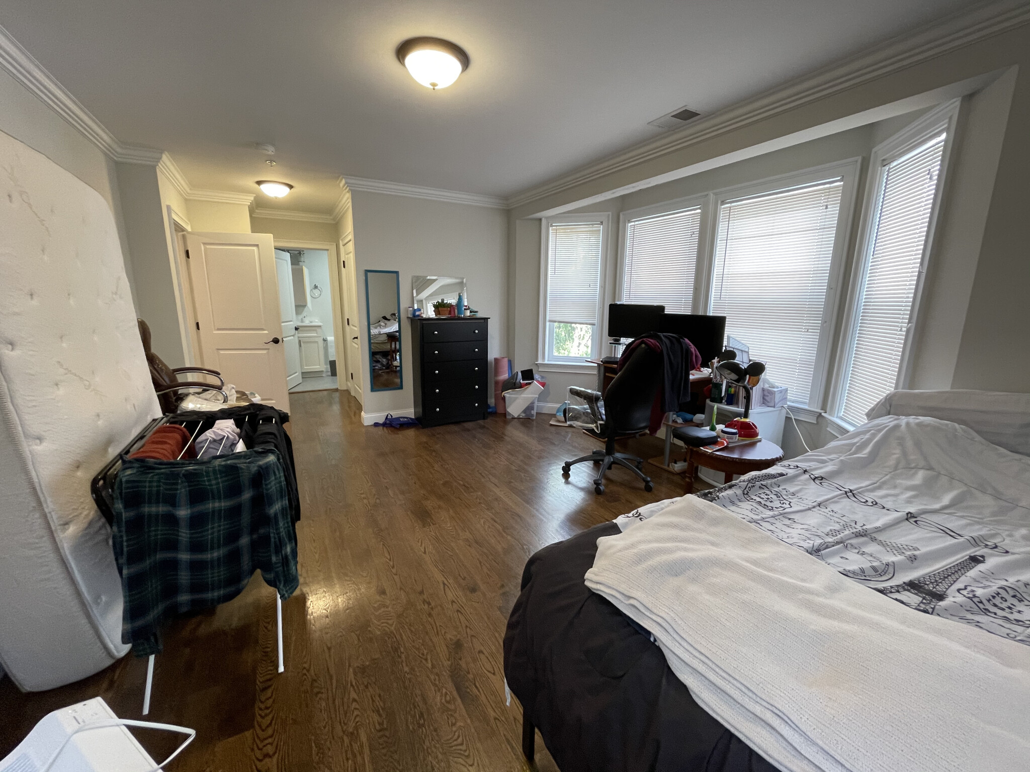 8 Nira Ave, Jamaica Plain