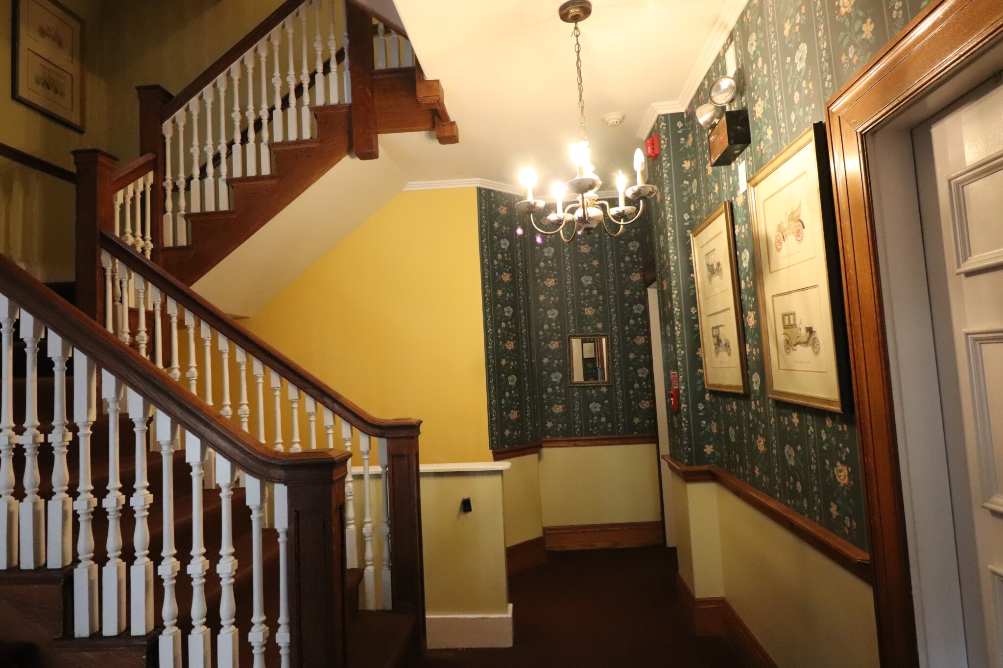 8 Keswick St, Fenway