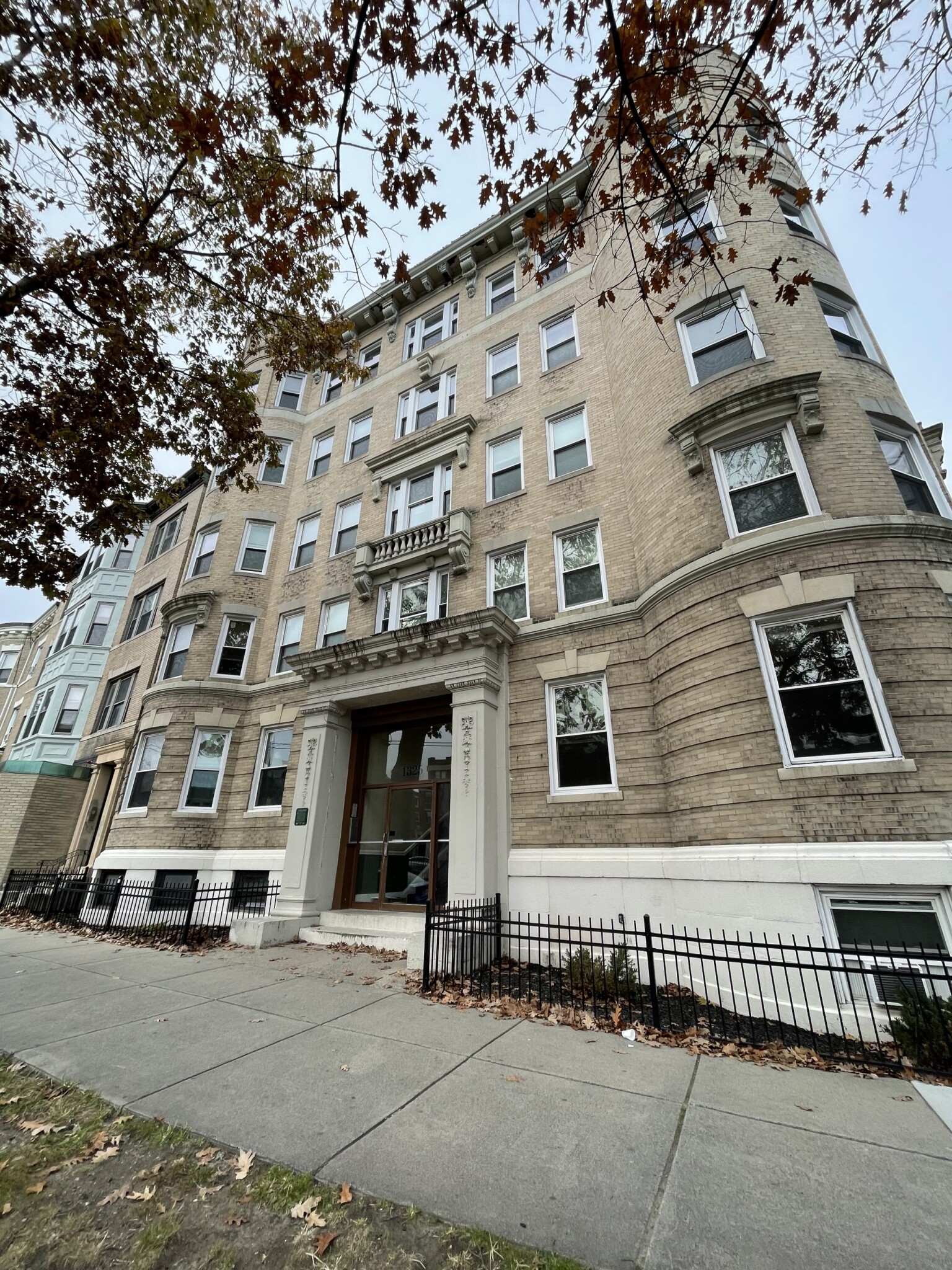 1325 Commonwealth Ave, Allston