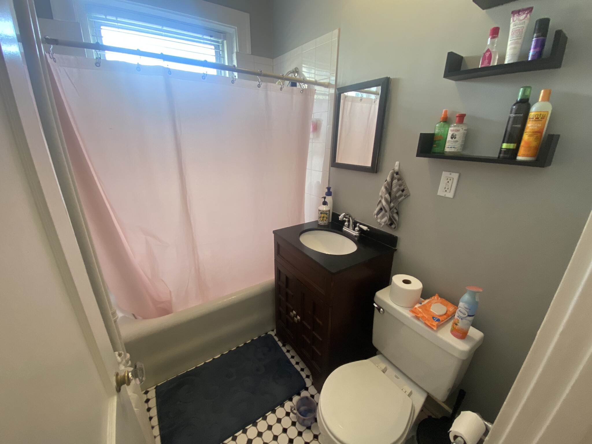 1607 Commonwealth Ave, Brighton