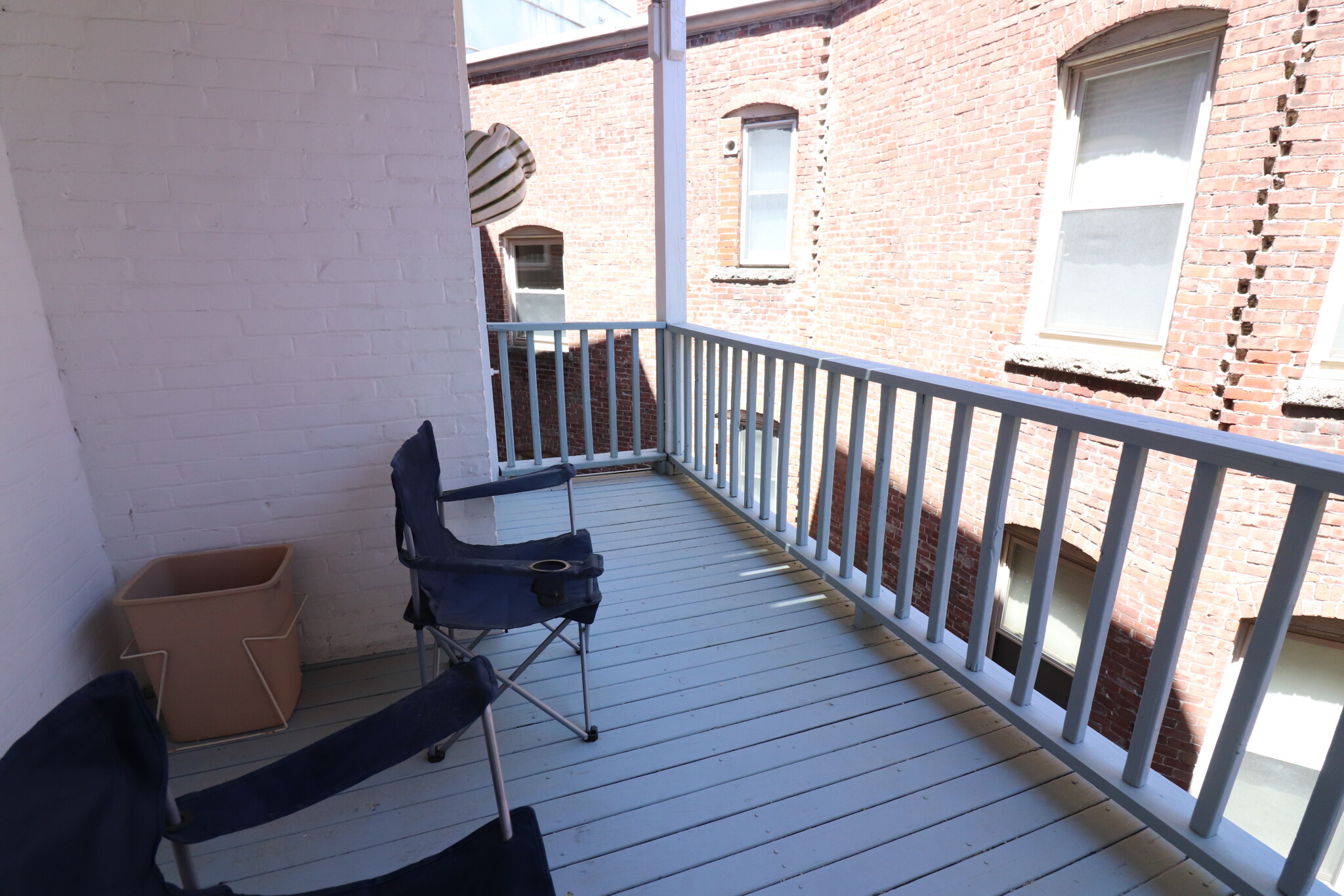 12 Colbourne Cres, Washington Square