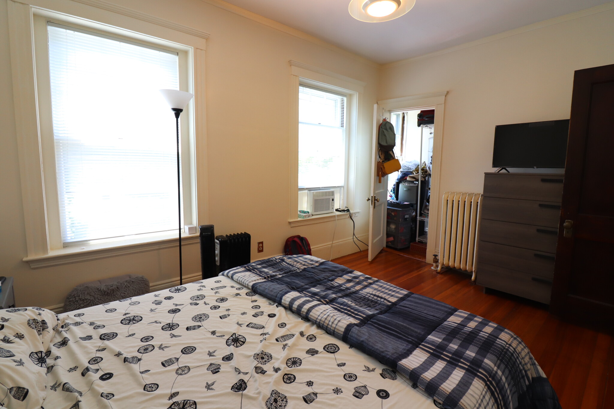 12 Colbourne Cres, Washington Square