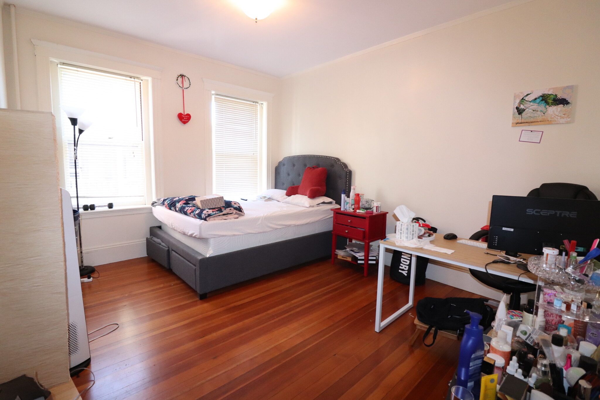 12 Colbourne Cres, Washington Square