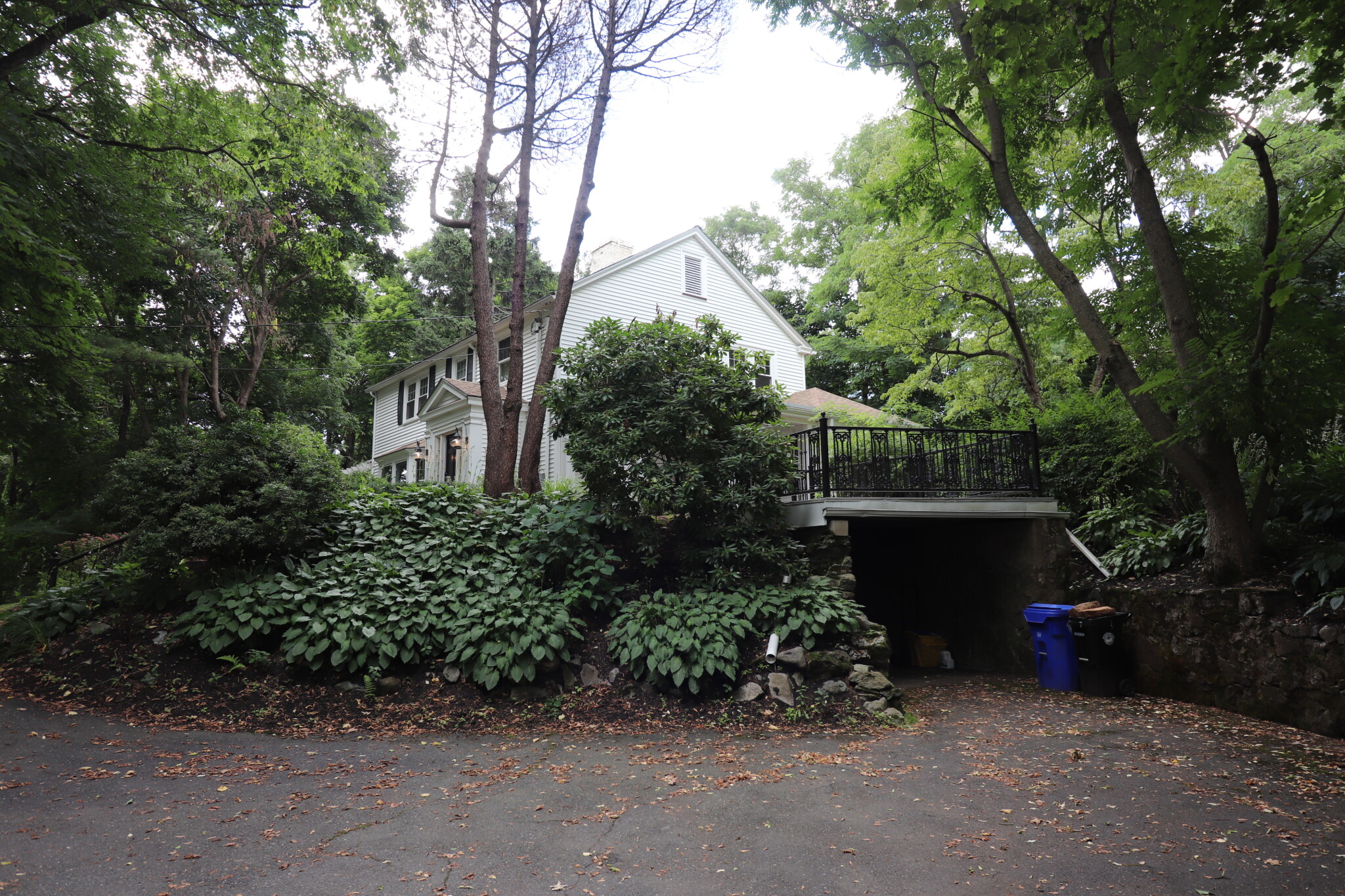 198 Wolcott Rd, Chestnut Hill