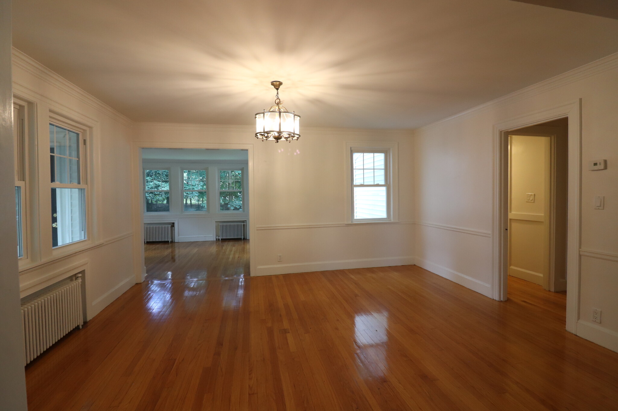 198 Wolcott Rd, Chestnut Hill