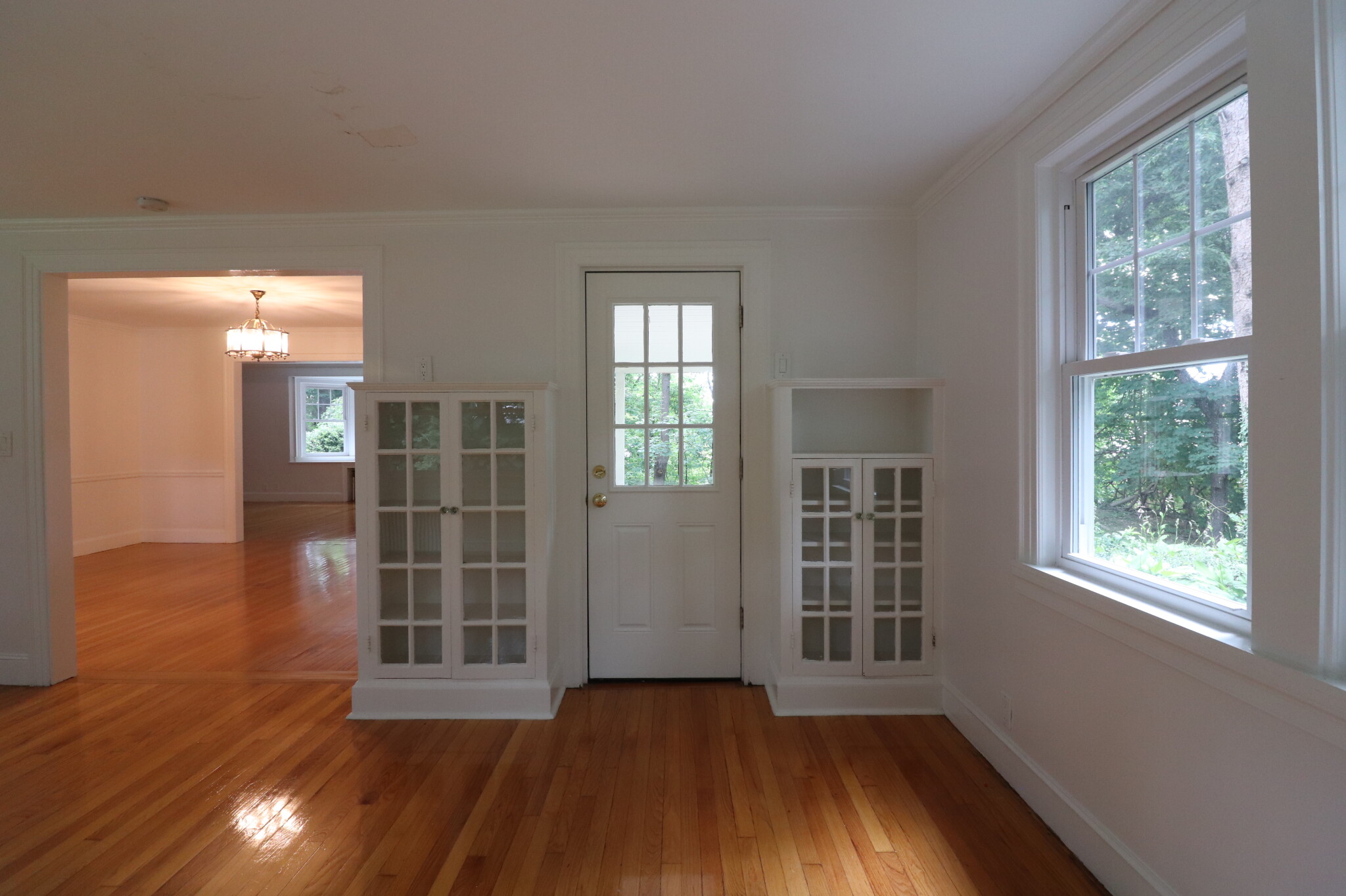 198 Wolcott Rd, Chestnut Hill