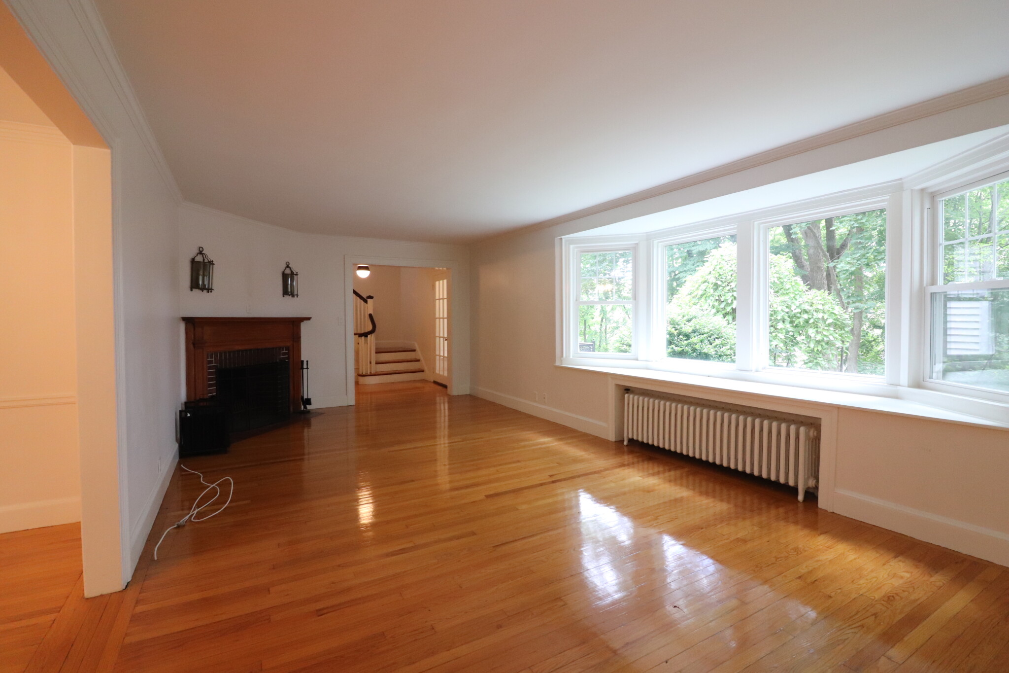 198 Wolcott Rd, Chestnut Hill